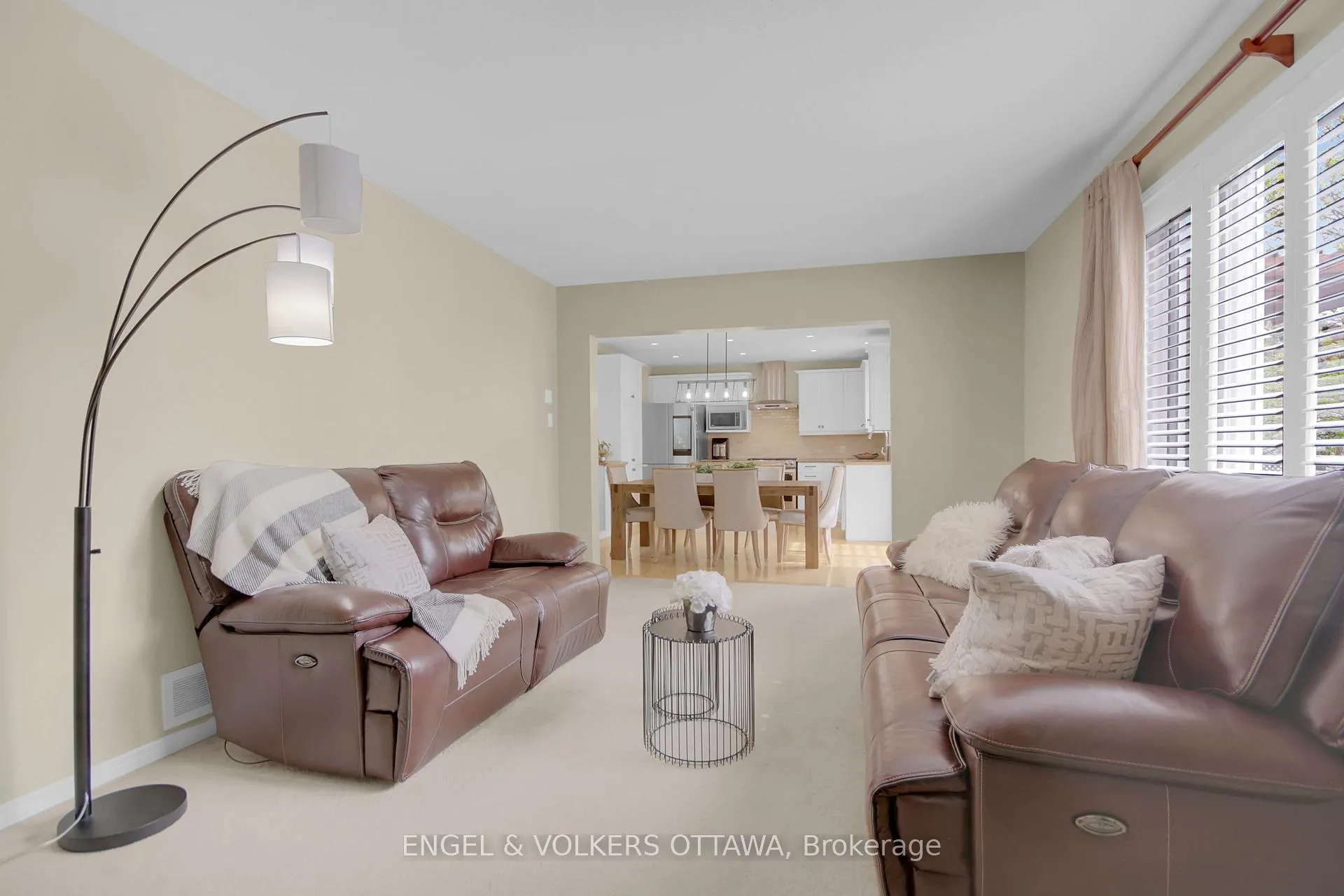 Photo 10 of 153 Arrowwood Drive, Ottawa, Stittsville (South) — HOMEH