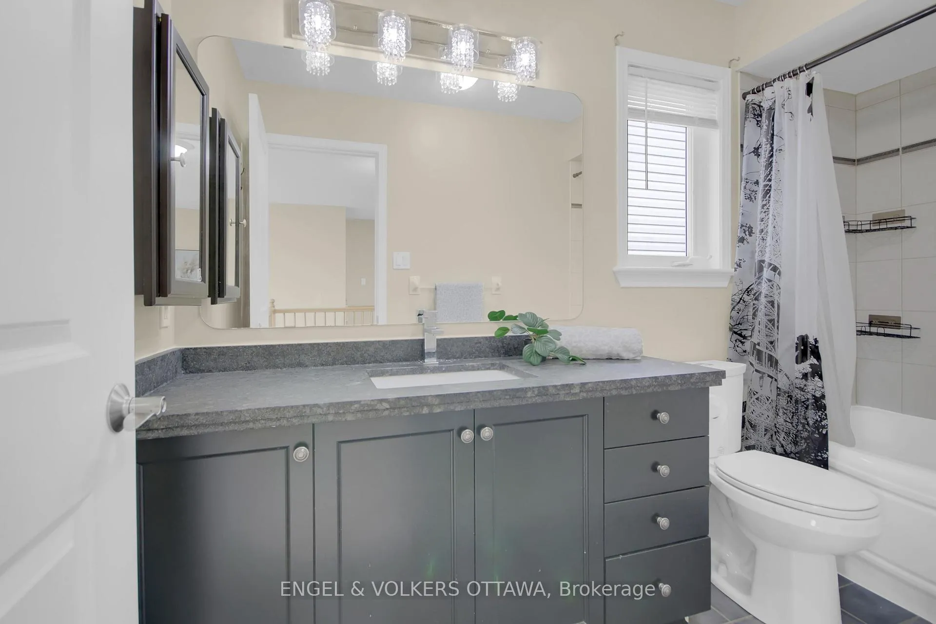 Photo 22 of 153 Arrowwood Drive, Ottawa, Stittsville (South) — HOMEH