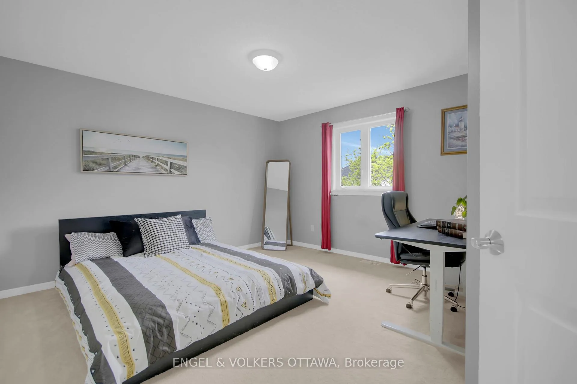 Photo 23 of 153 Arrowwood Drive, Ottawa, Stittsville (South) — HOMEH