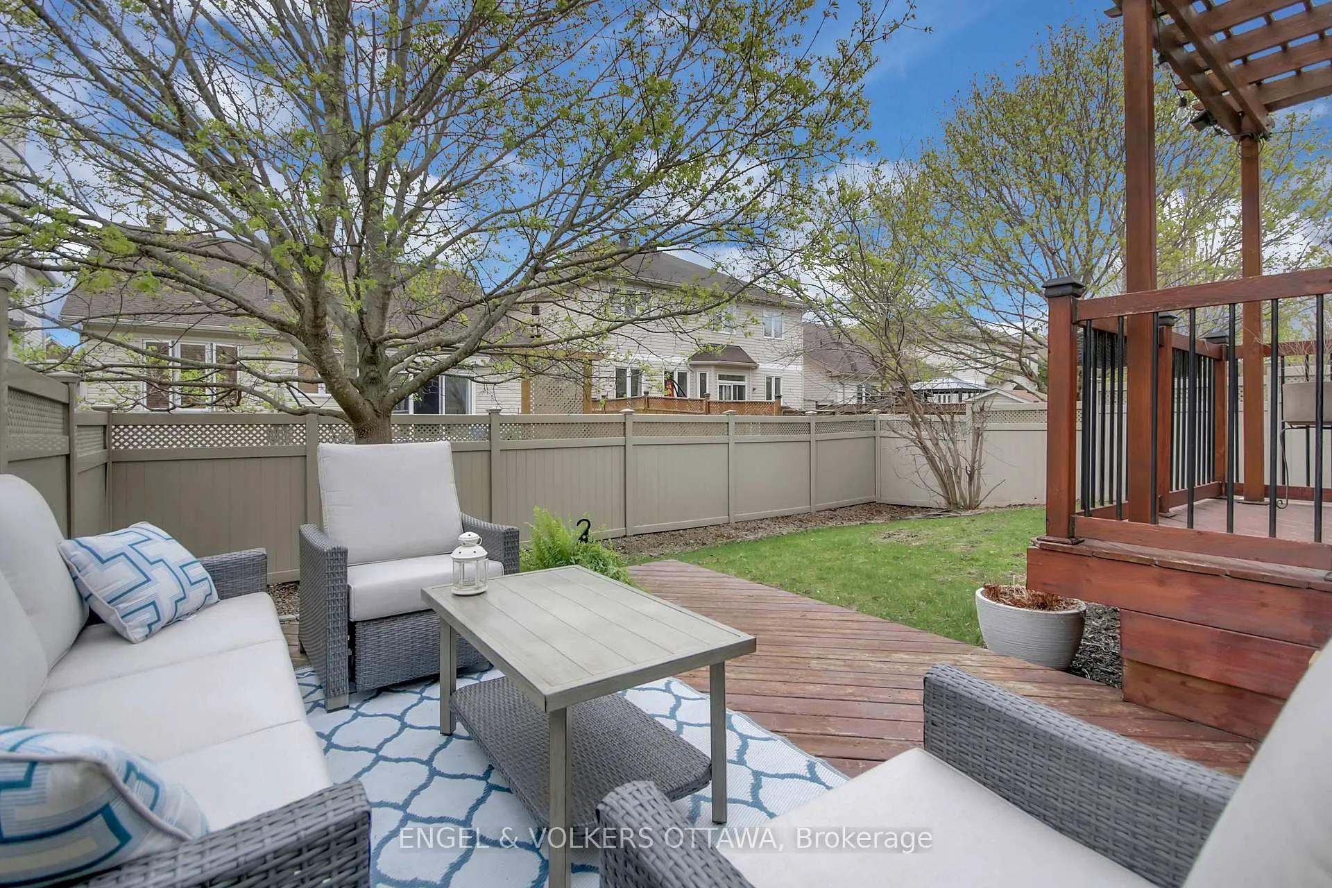Photo 30 of 153 Arrowwood Drive, Ottawa, Stittsville (South) — HOMEH