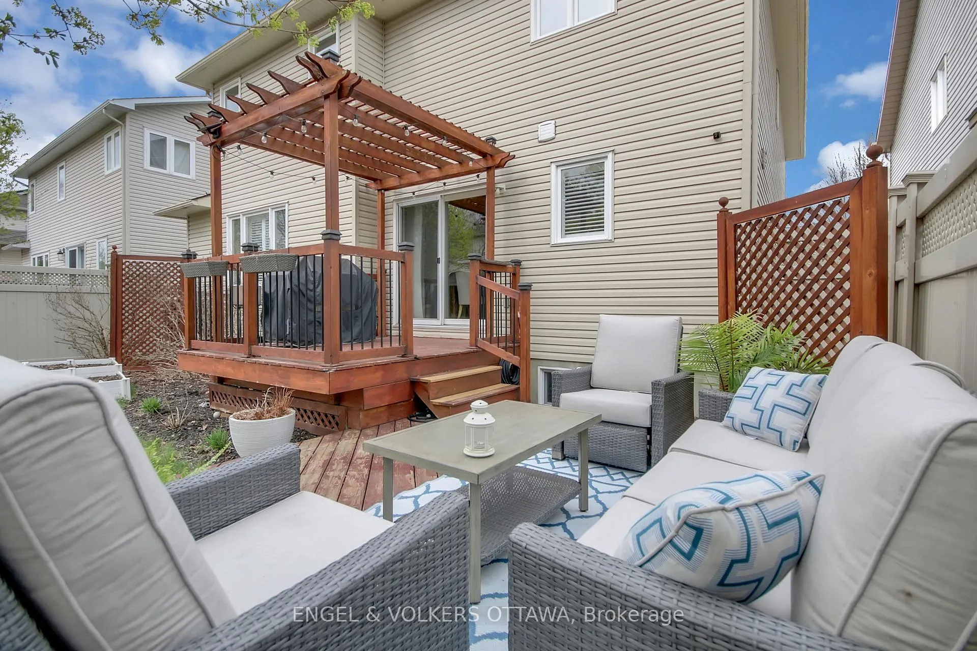 Photo 33 of 153 Arrowwood Drive, Ottawa, Stittsville (South) — HOMEH