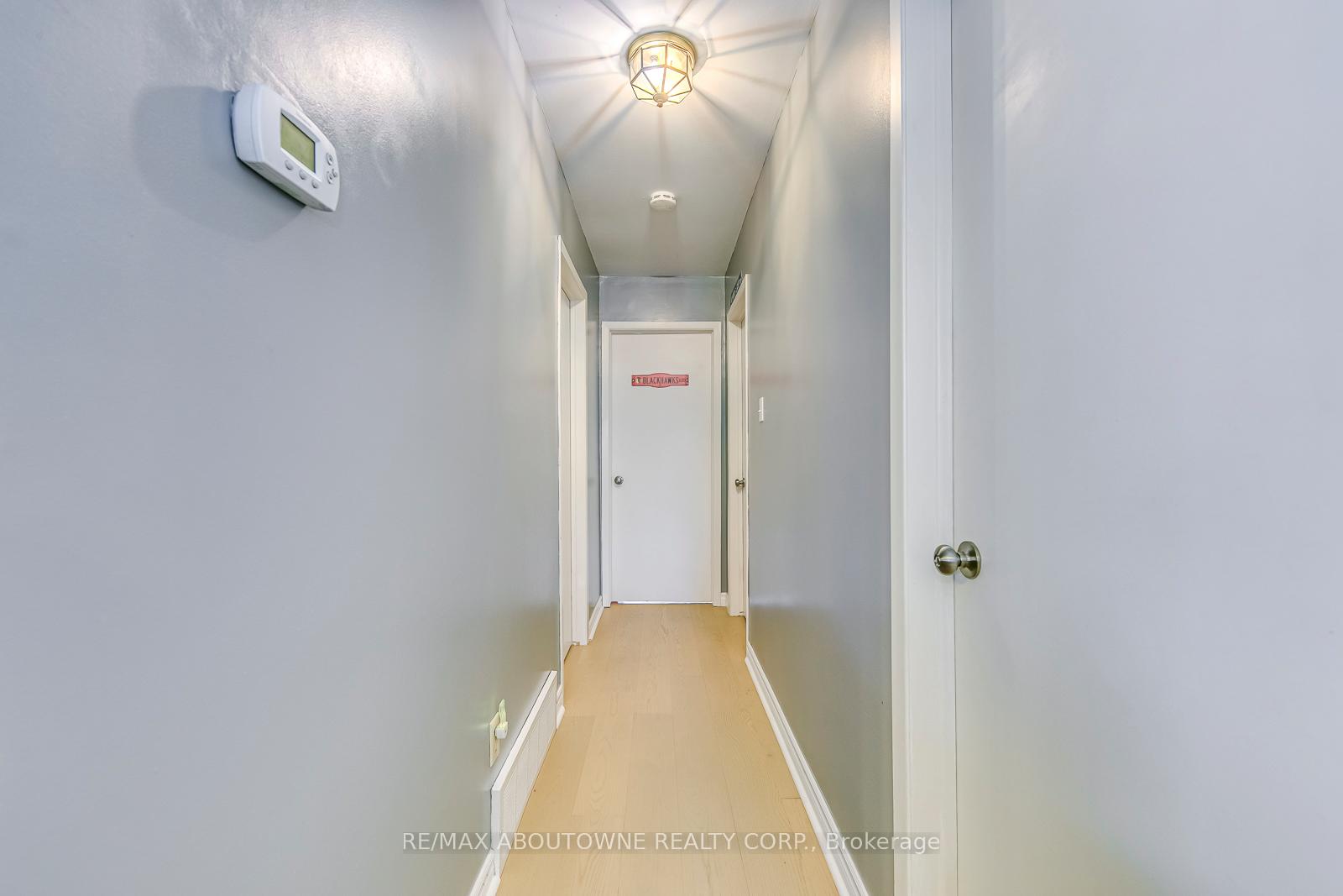 Photo 13 of 4312 Longmoor Drive, Burlington, Shoreacres — HOMEH