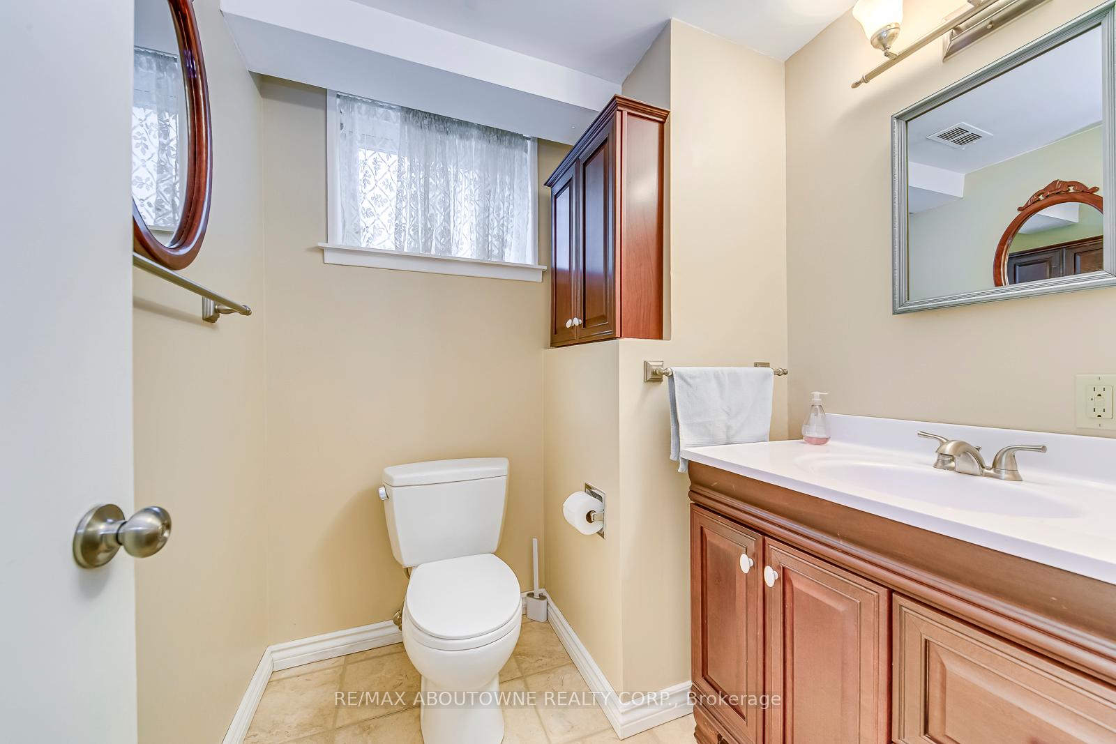 Photo 19 of 4312 Longmoor Drive, Burlington, Shoreacres — HOMEH