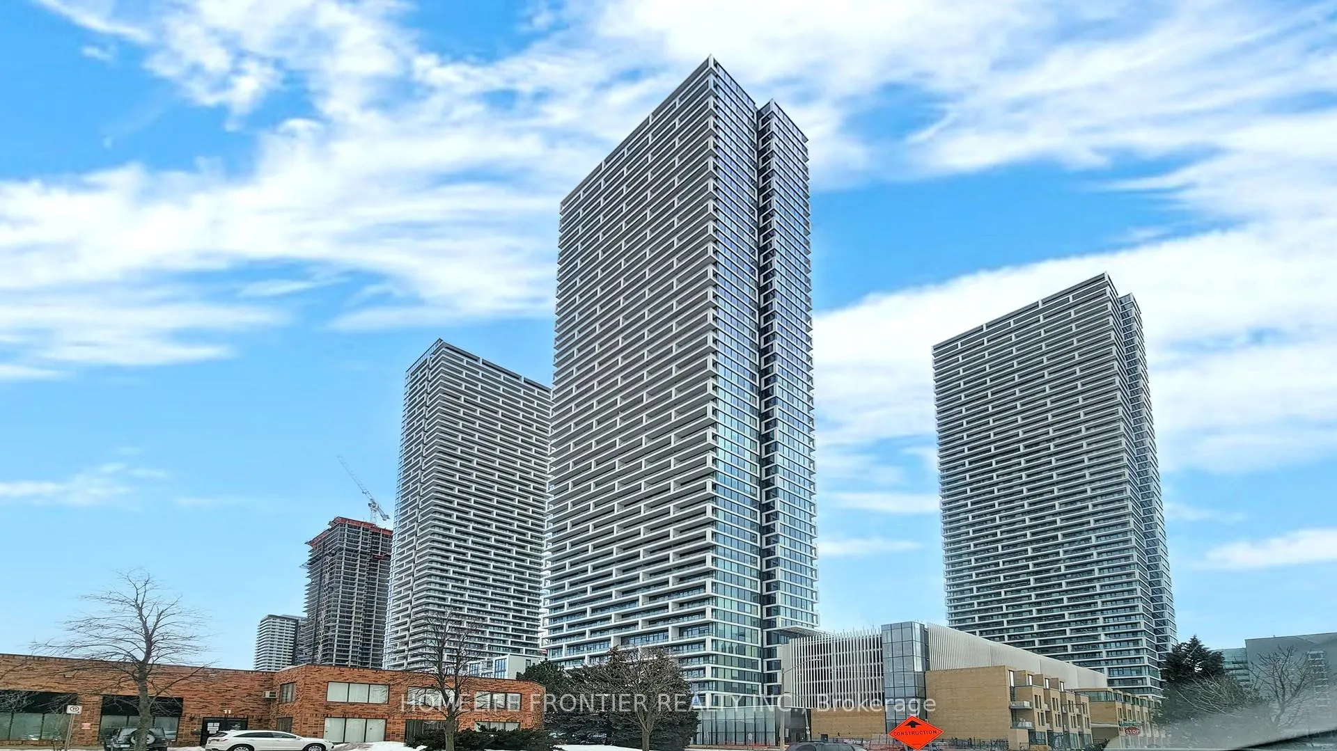 Front of Unit 5503, 898 Portage Parkway