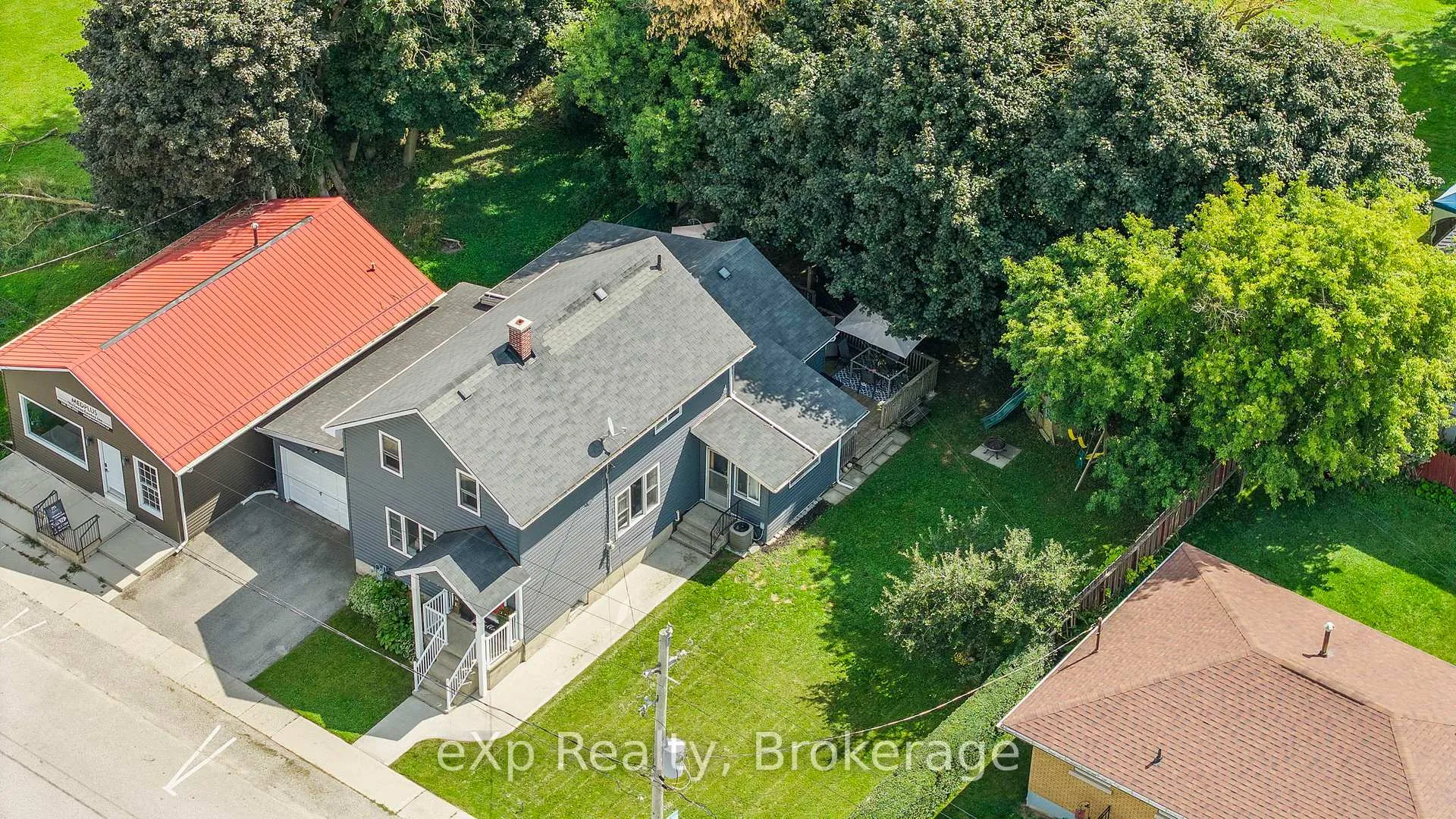 Photo 2 of 140 King Street E, Wellington North, Mount Forest — HOMEH