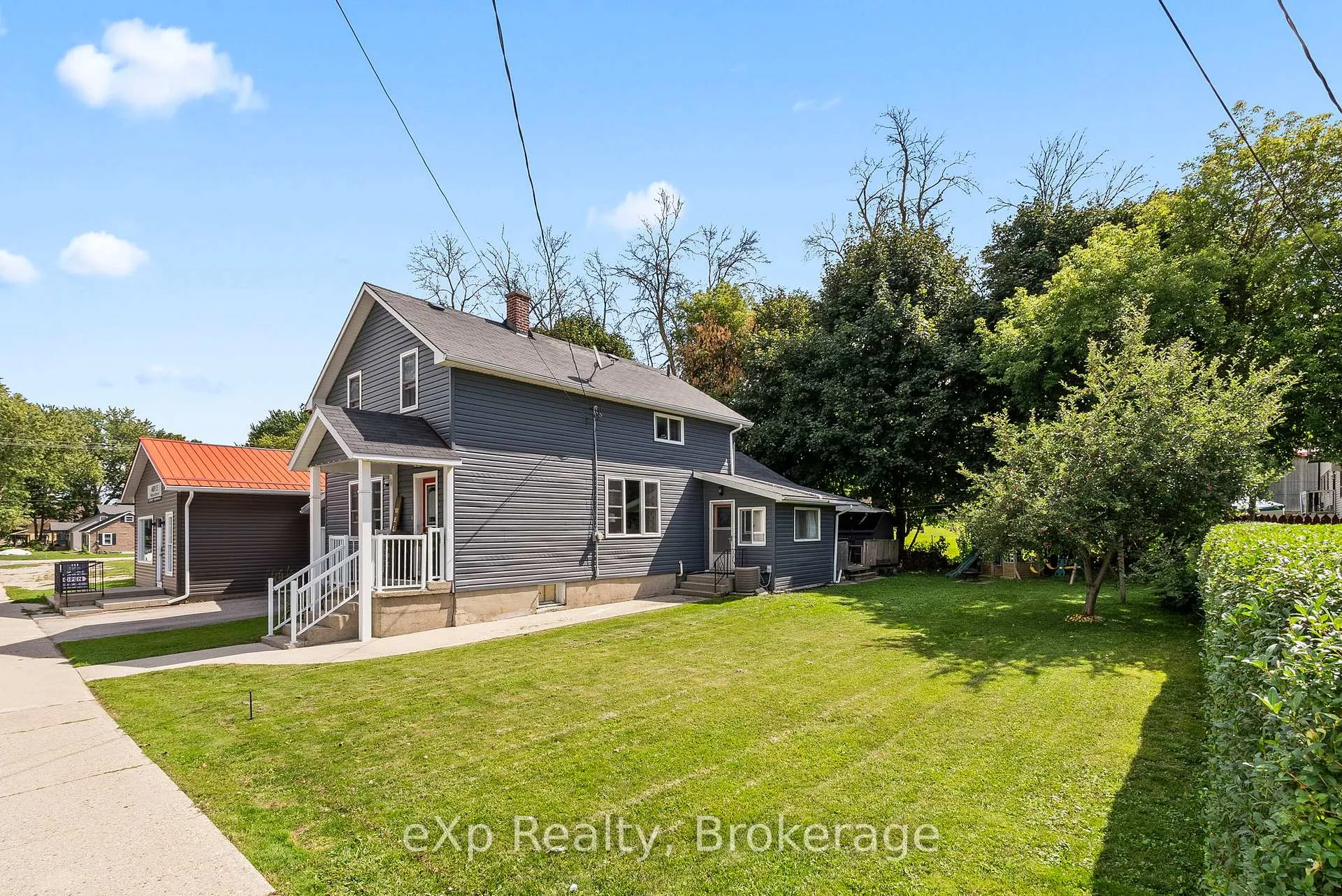 Photo 4 of 140 King Street E, Wellington North, Mount Forest — HOMEH