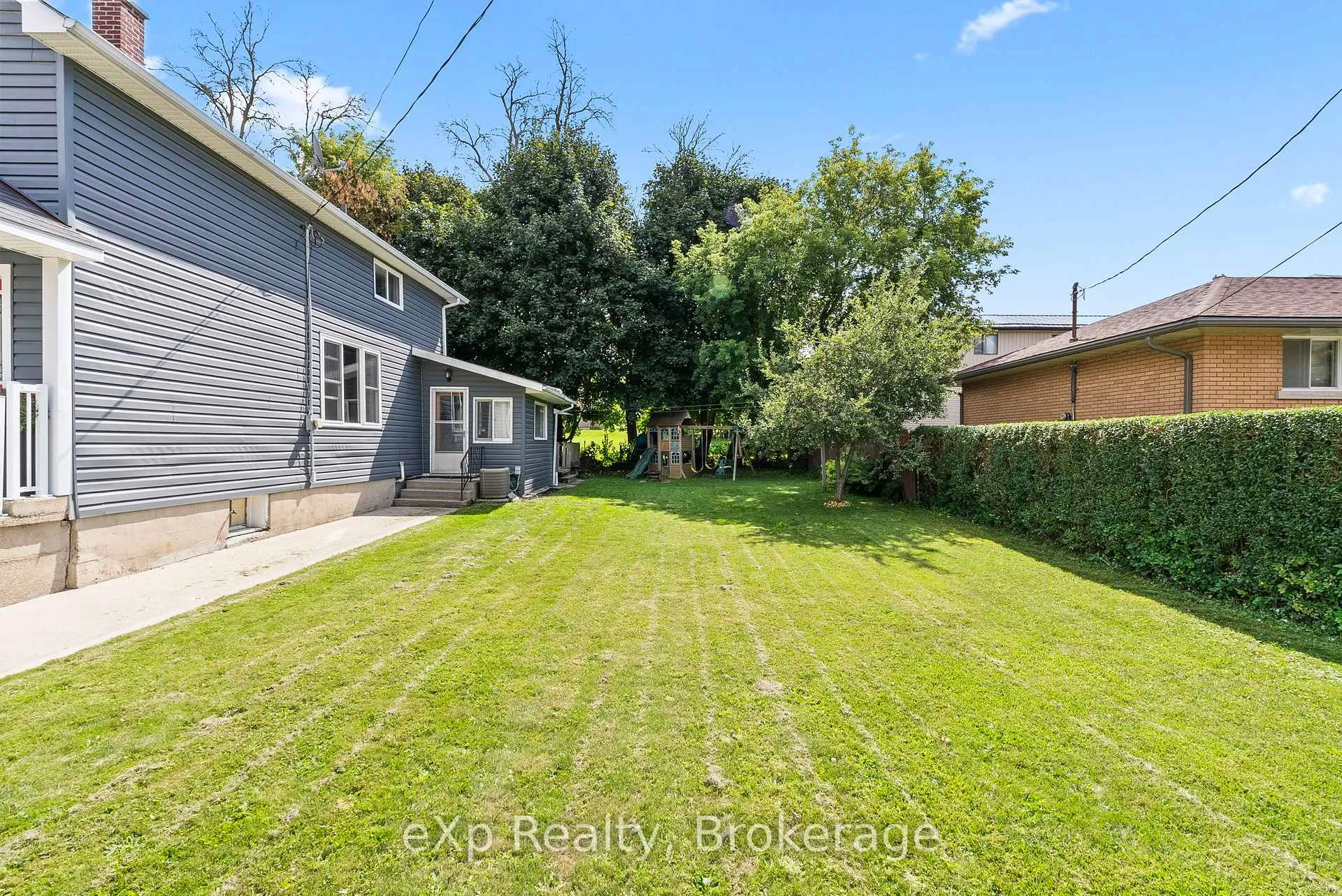 Photo 5 of 140 King Street E, Wellington North, Mount Forest — HOMEH