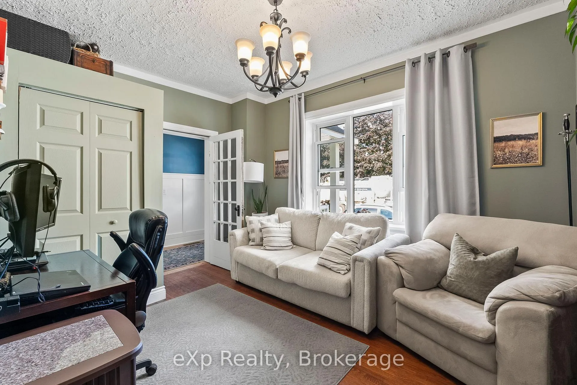 Photo 13 of 140 King Street E, Wellington North, Mount Forest — HOMEH