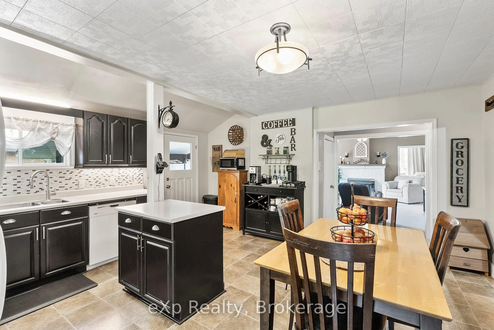 Photo 17 of 140 King Street E, Wellington North, Mount Forest — HOMEH