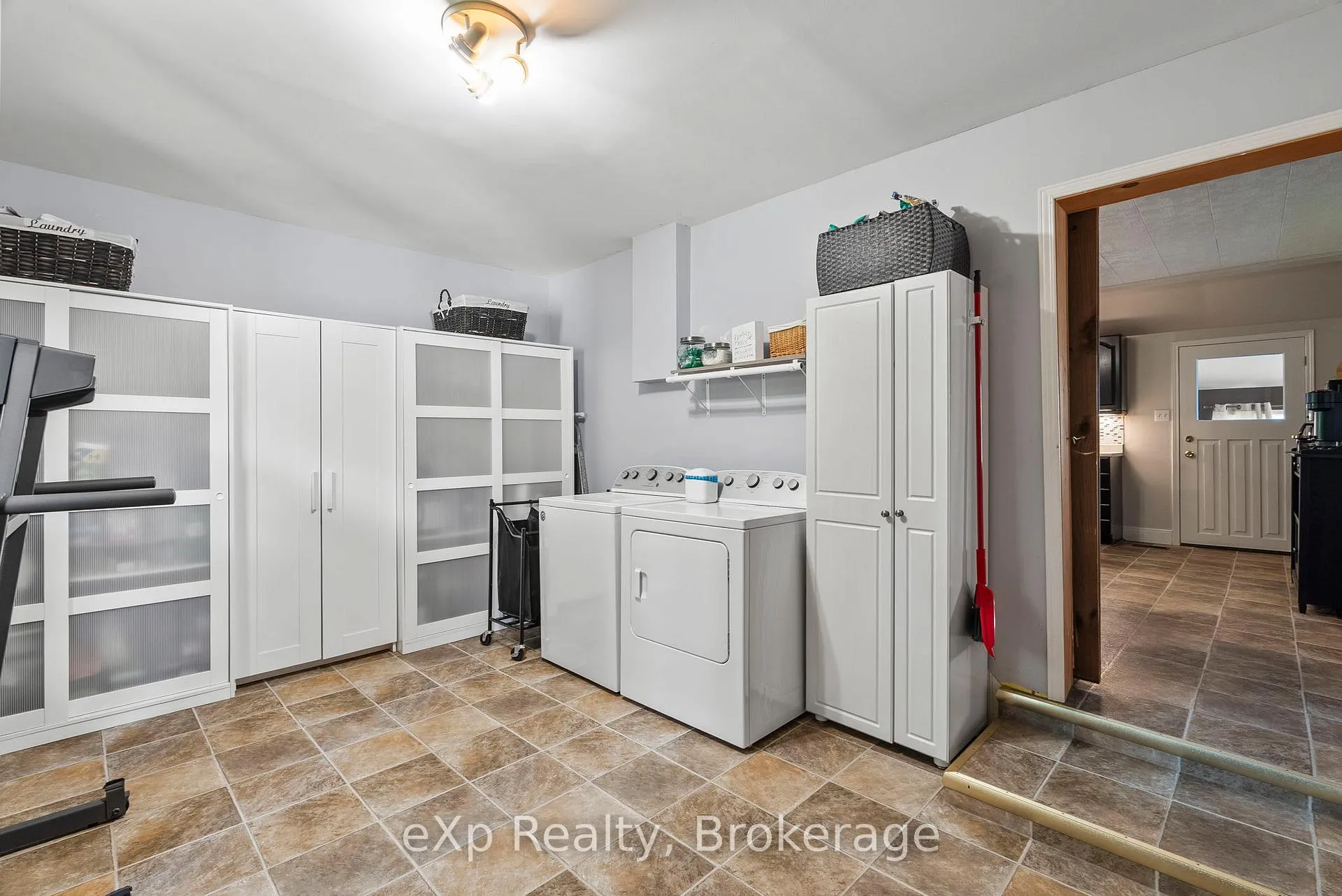 Photo 21 of 140 King Street E, Wellington North, Mount Forest — HOMEH