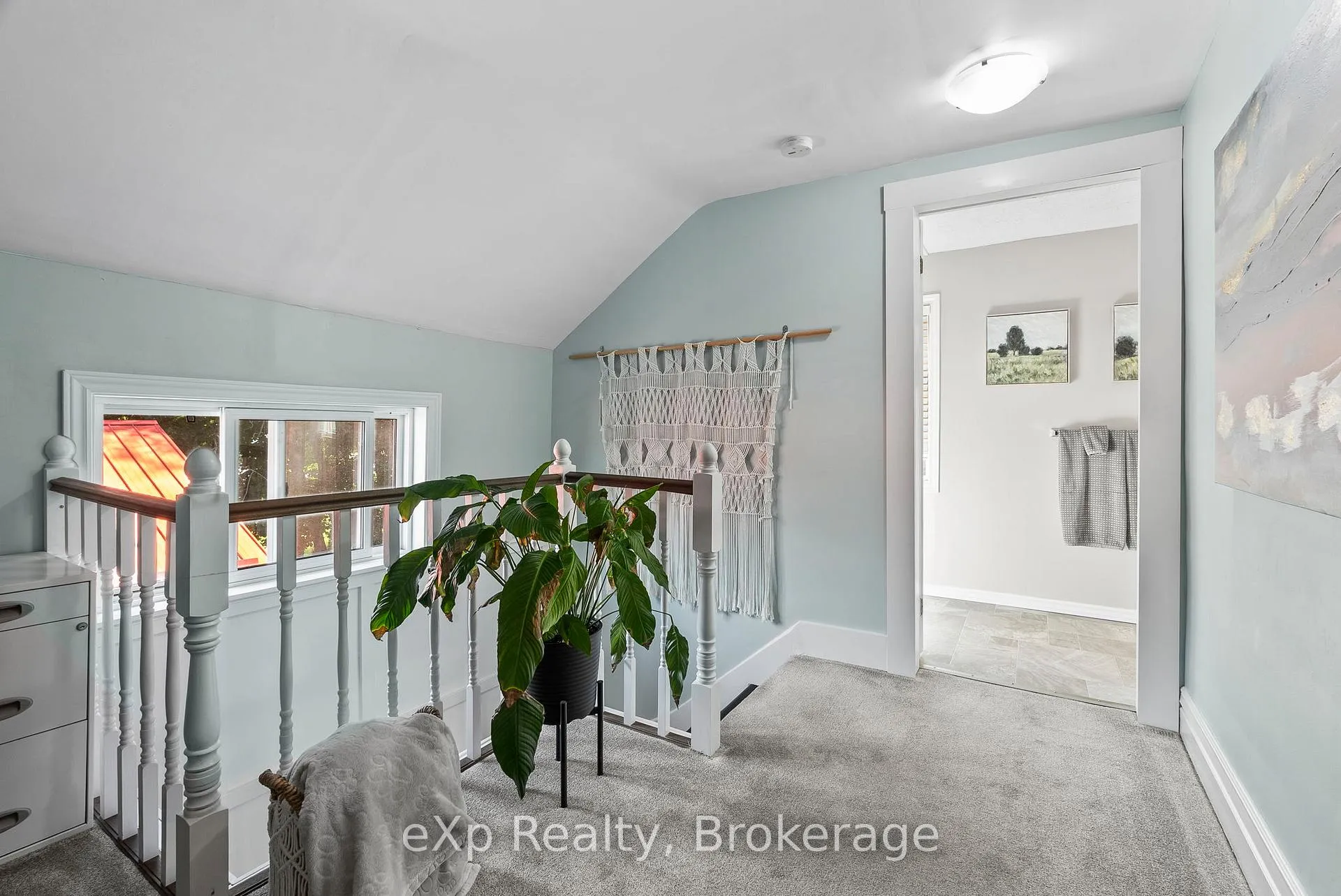 Photo 26 of 140 King Street E, Wellington North, Mount Forest — HOMEH