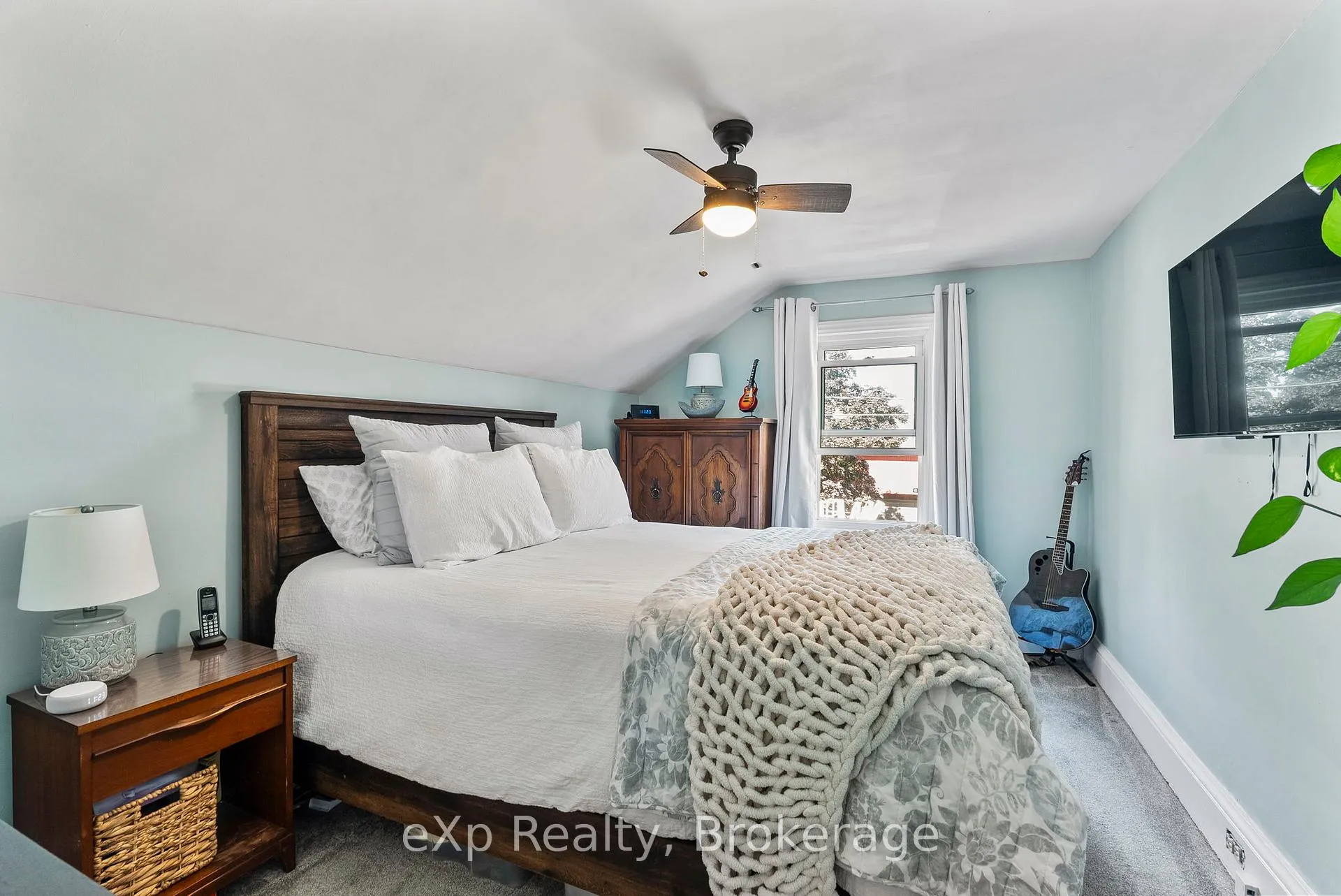 Photo 32 of 140 King Street E, Wellington North, Mount Forest — HOMEH