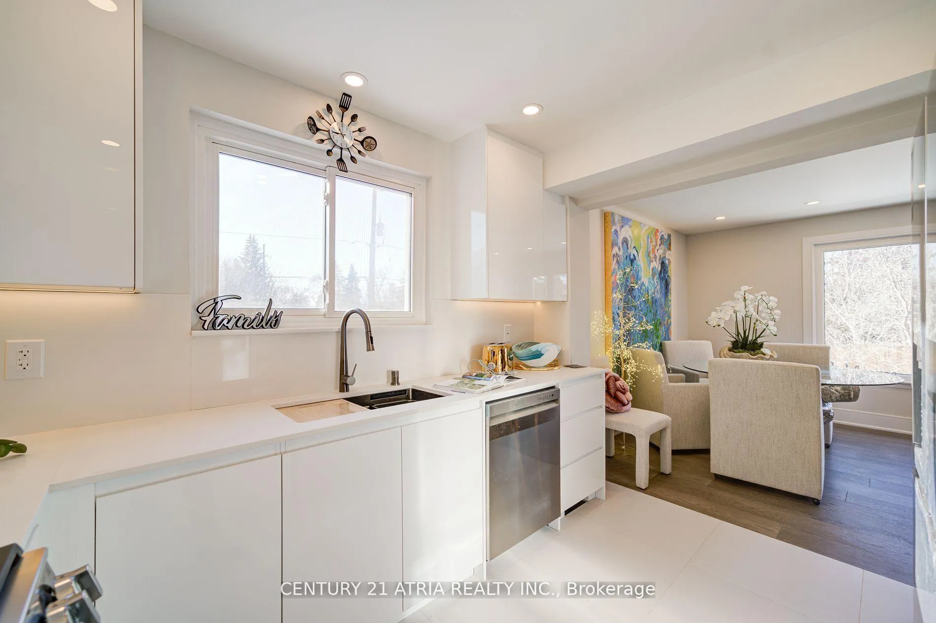 Photo 12 of 1 Hamilton Hall Drive, Markham, Markham Village — HOMEH