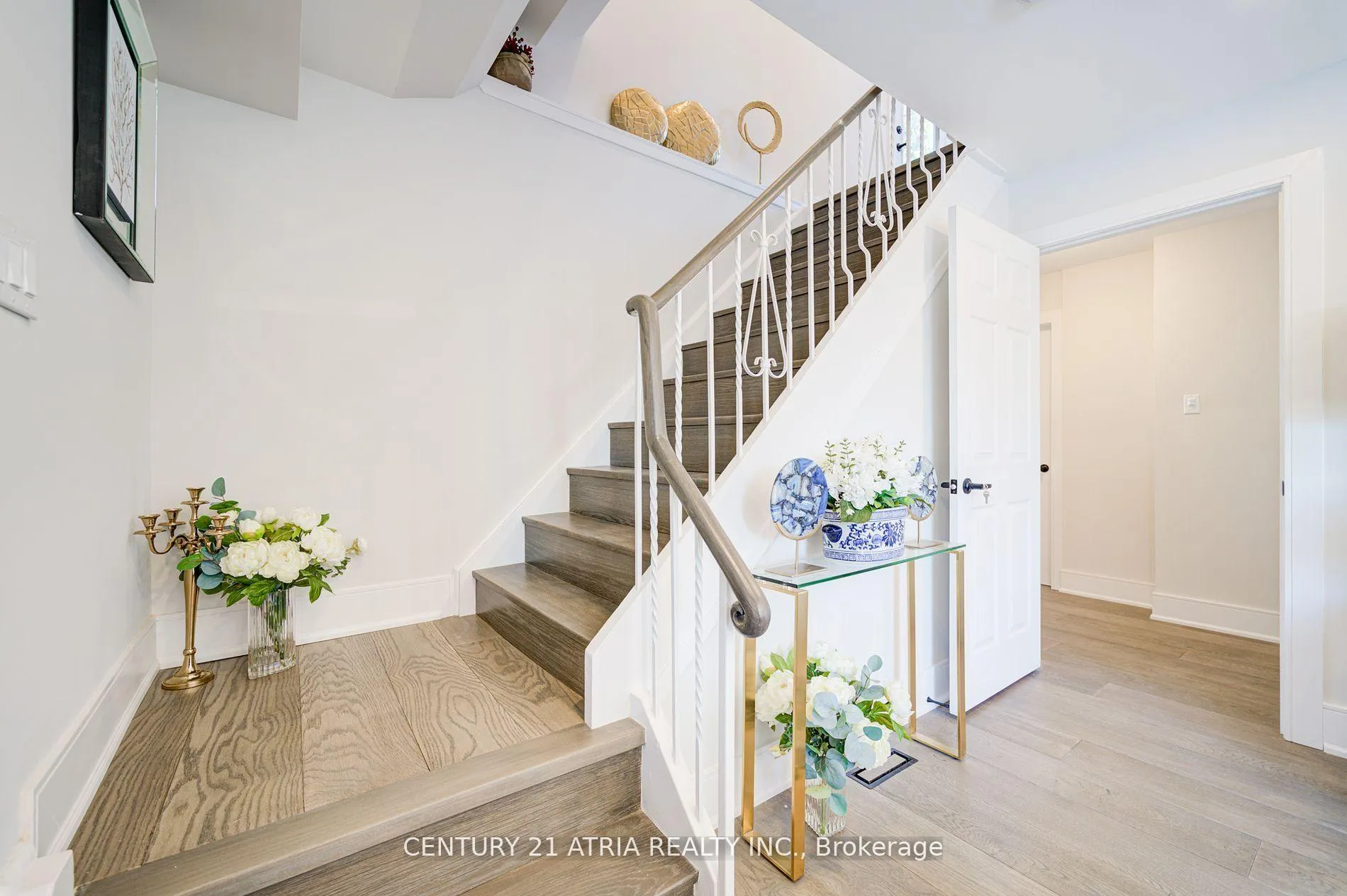 Photo 14 of 1 Hamilton Hall Drive, Markham, Markham Village — HOMEH