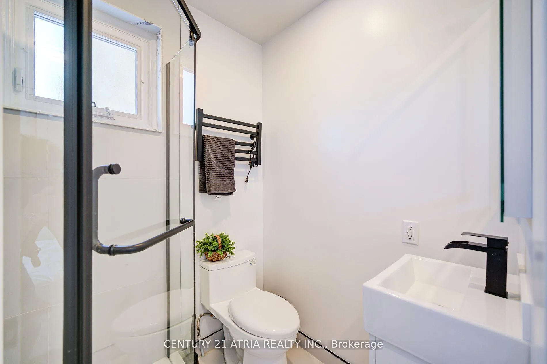 Photo 26 of 1 Hamilton Hall Drive, Markham, Markham Village — HOMEH