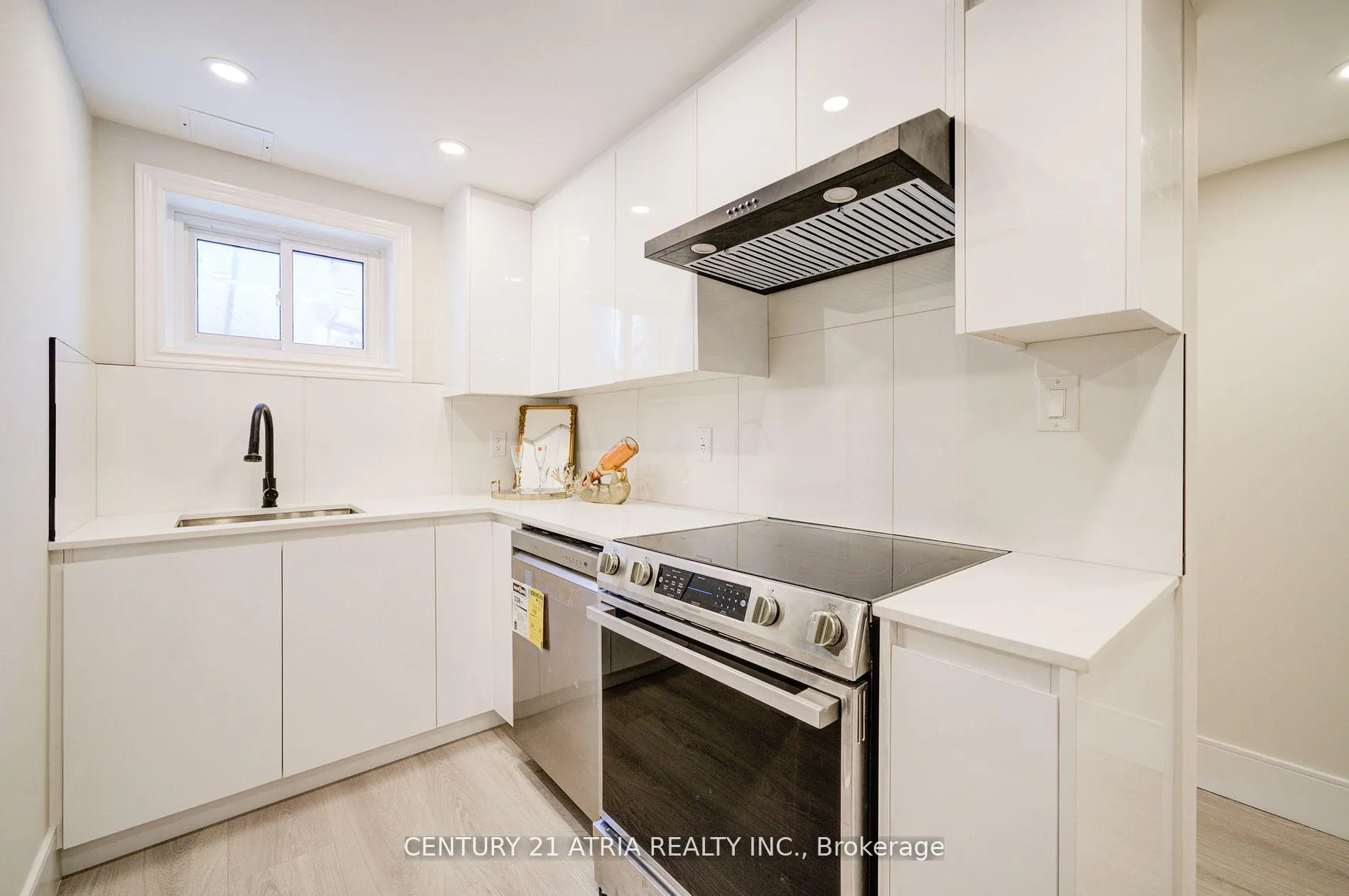 Photo 31 of 1 Hamilton Hall Drive, Markham, Markham Village — HOMEH