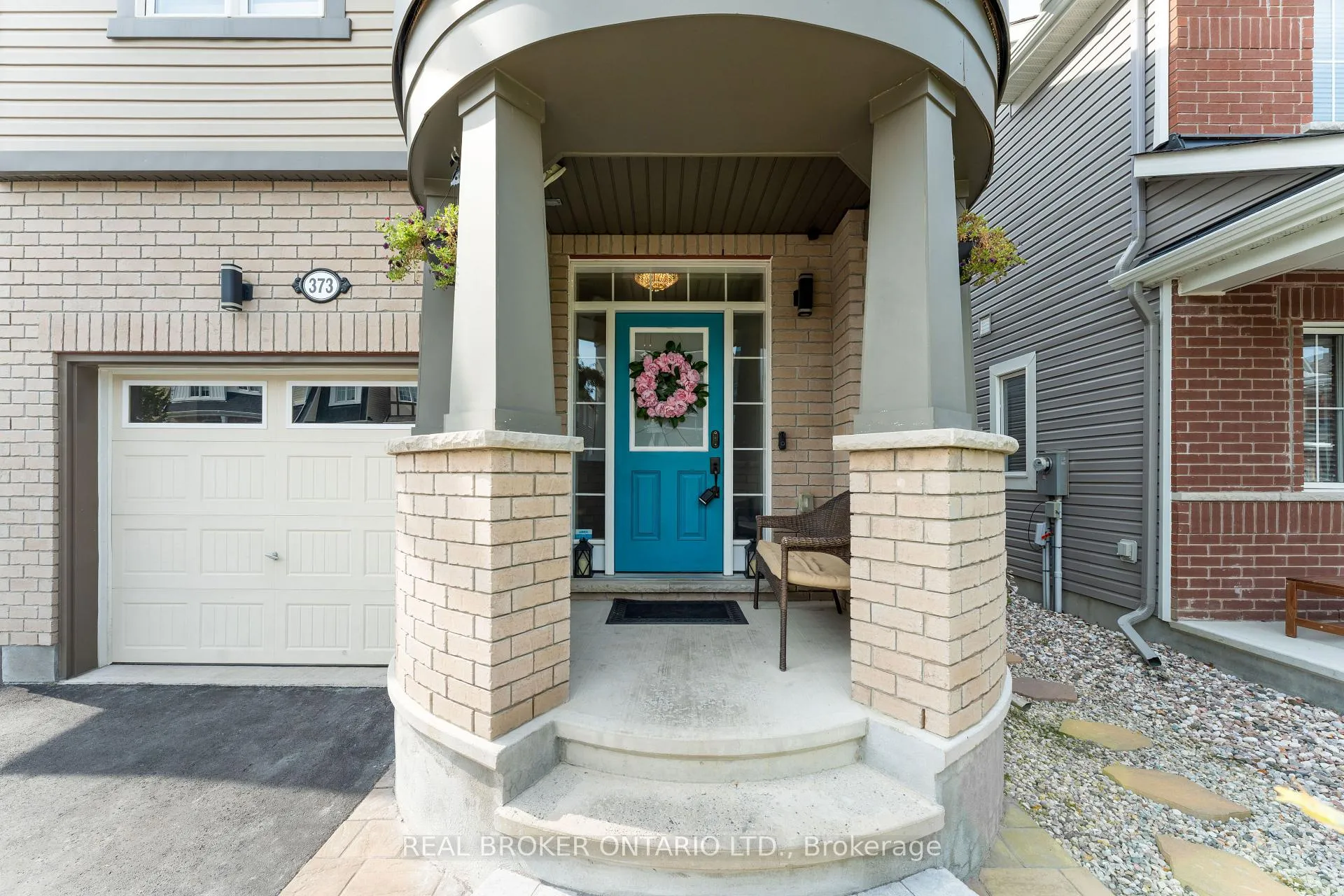 Photo 4 of 373 River Landing Avenue, Ottawa, Barrhaven - Half Moon Bay — HOMEH