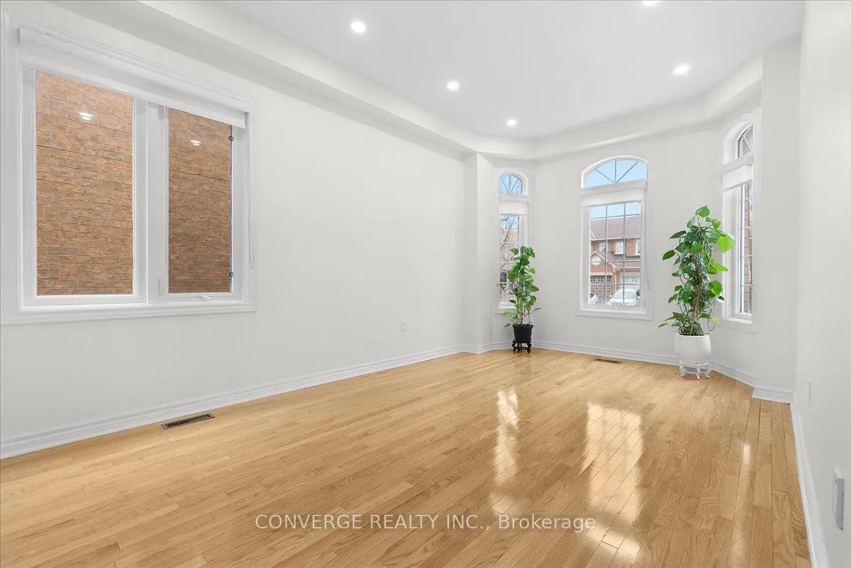 Photo 5 of 101 Park Place Drive, Markham, Greensborough — HOMEH