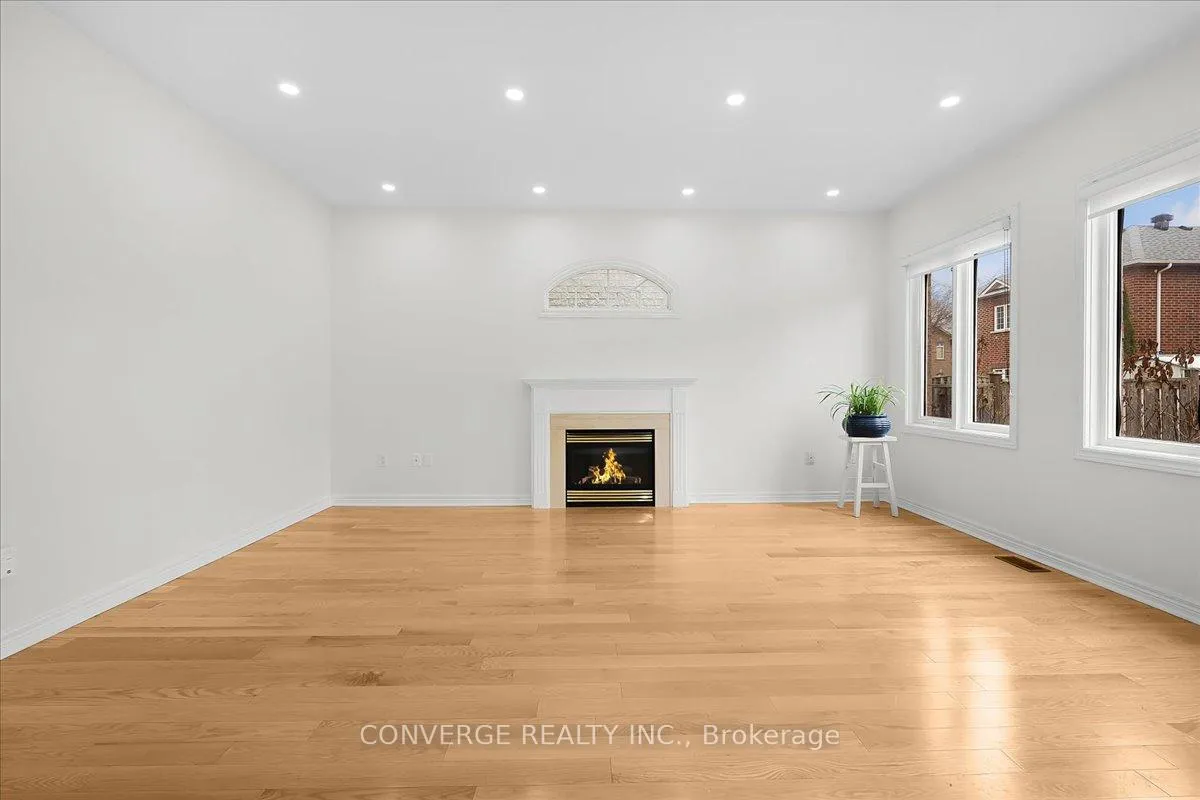 Photo 11 of 101 Park Place Drive, Markham, Greensborough — HOMEH