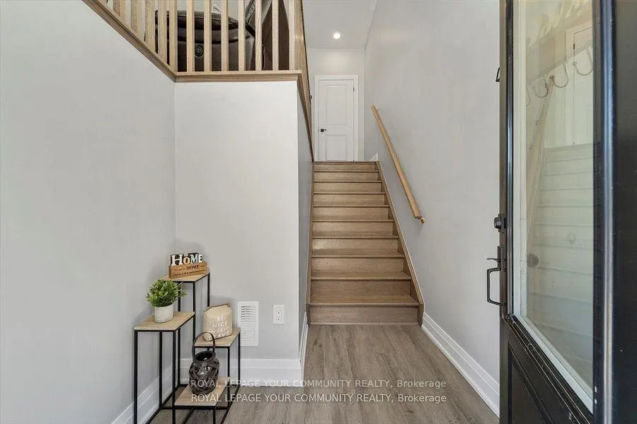 Photo 4 of 1494 Purchase Place N, Innisfil, Lefroy — HOMEH