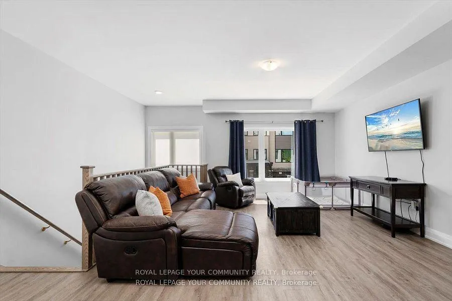 Photo 5 of 1494 Purchase Place N, Innisfil, Lefroy — HOMEH