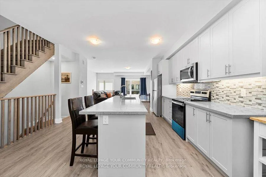 Photo 13 of 1494 Purchase Place N, Innisfil, Lefroy — HOMEH