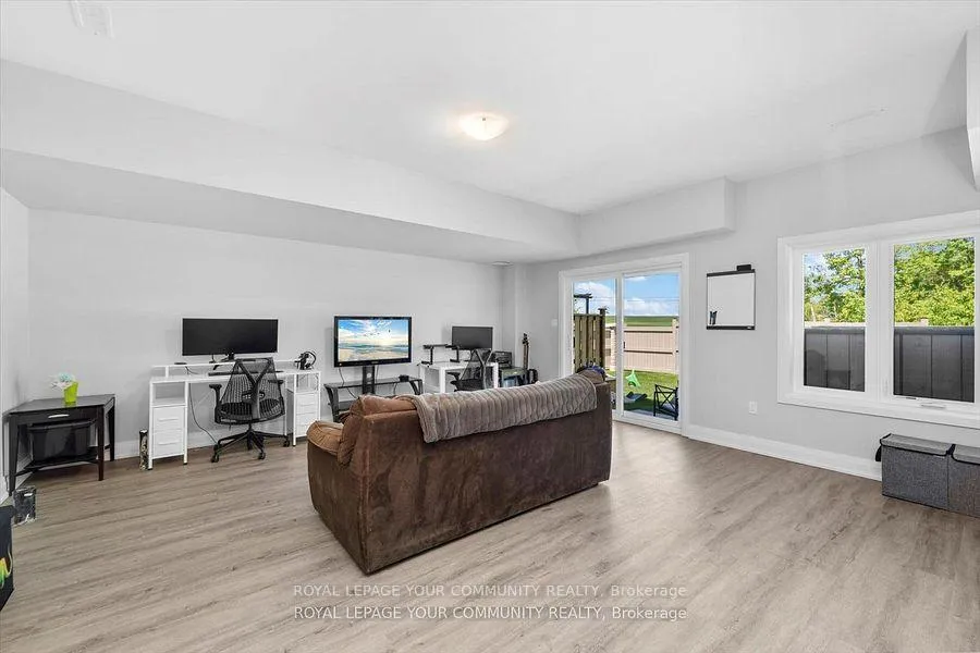 Photo 35 of 1494 Purchase Place N, Innisfil, Lefroy — HOMEH