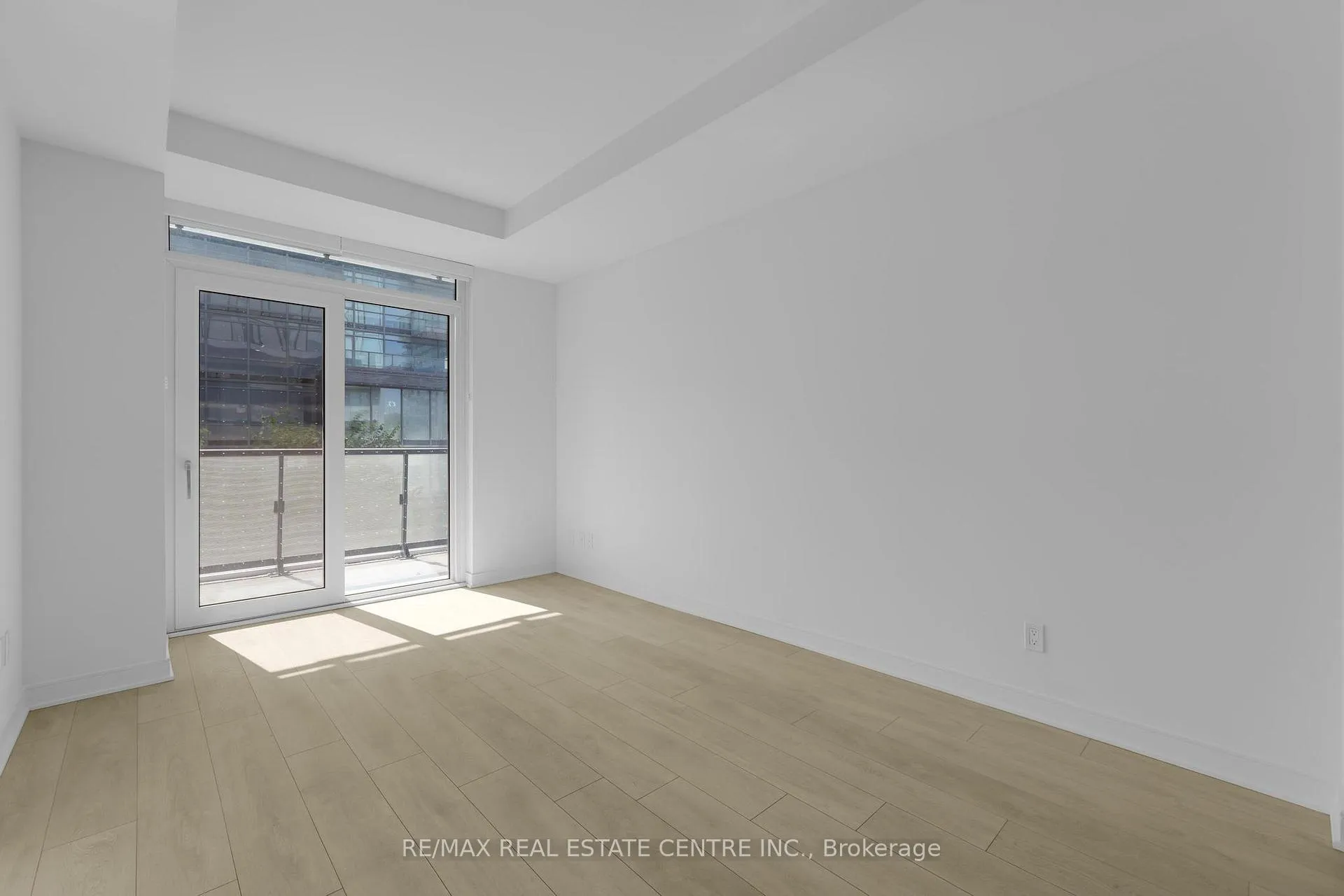 Photo 5 of Unit N365, 35 Rolling Mills Road, Toronto, Waterfront Communities — HOMEH