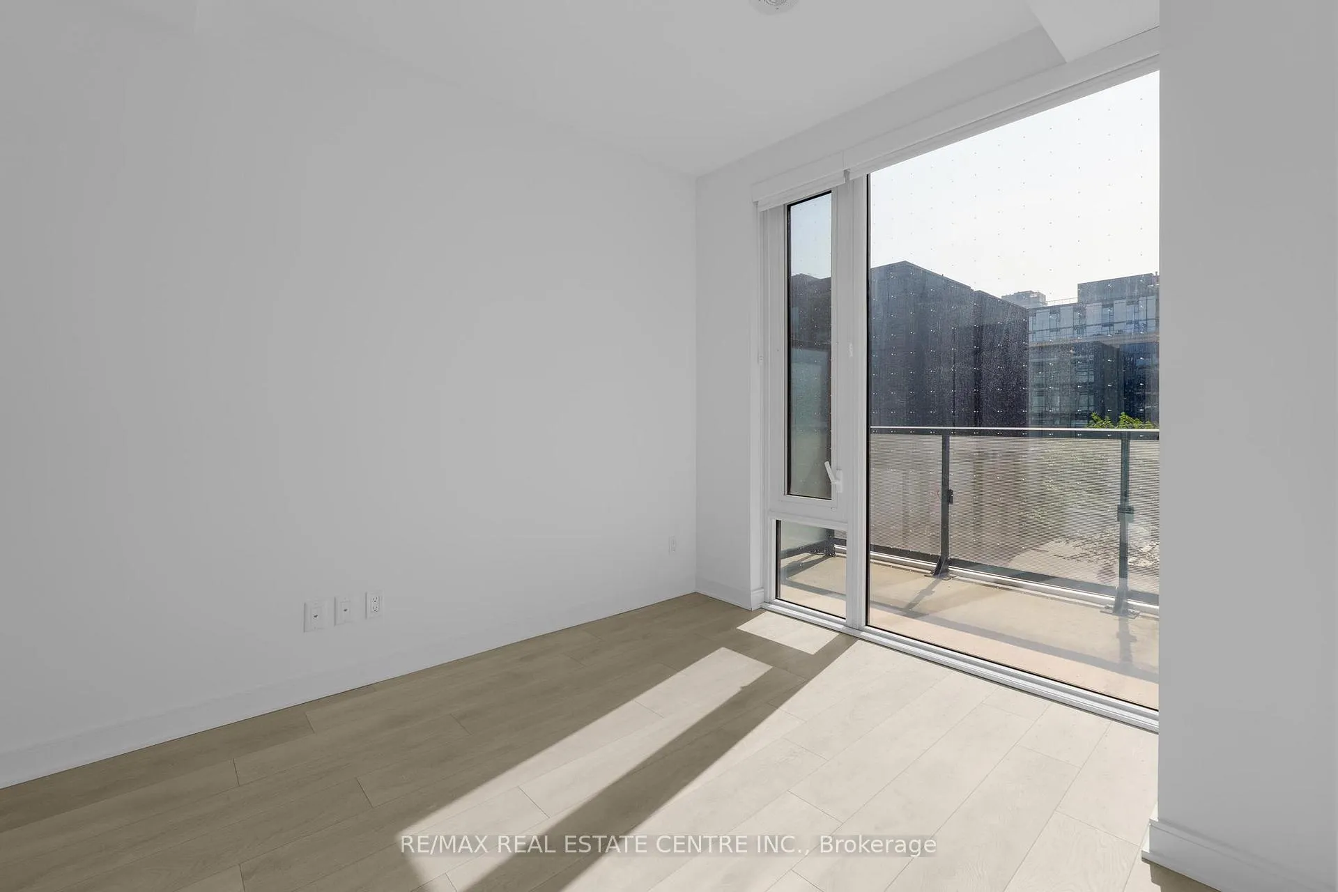 Photo 6 of Unit N365, 35 Rolling Mills Road, Toronto, Waterfront Communities — HOMEH