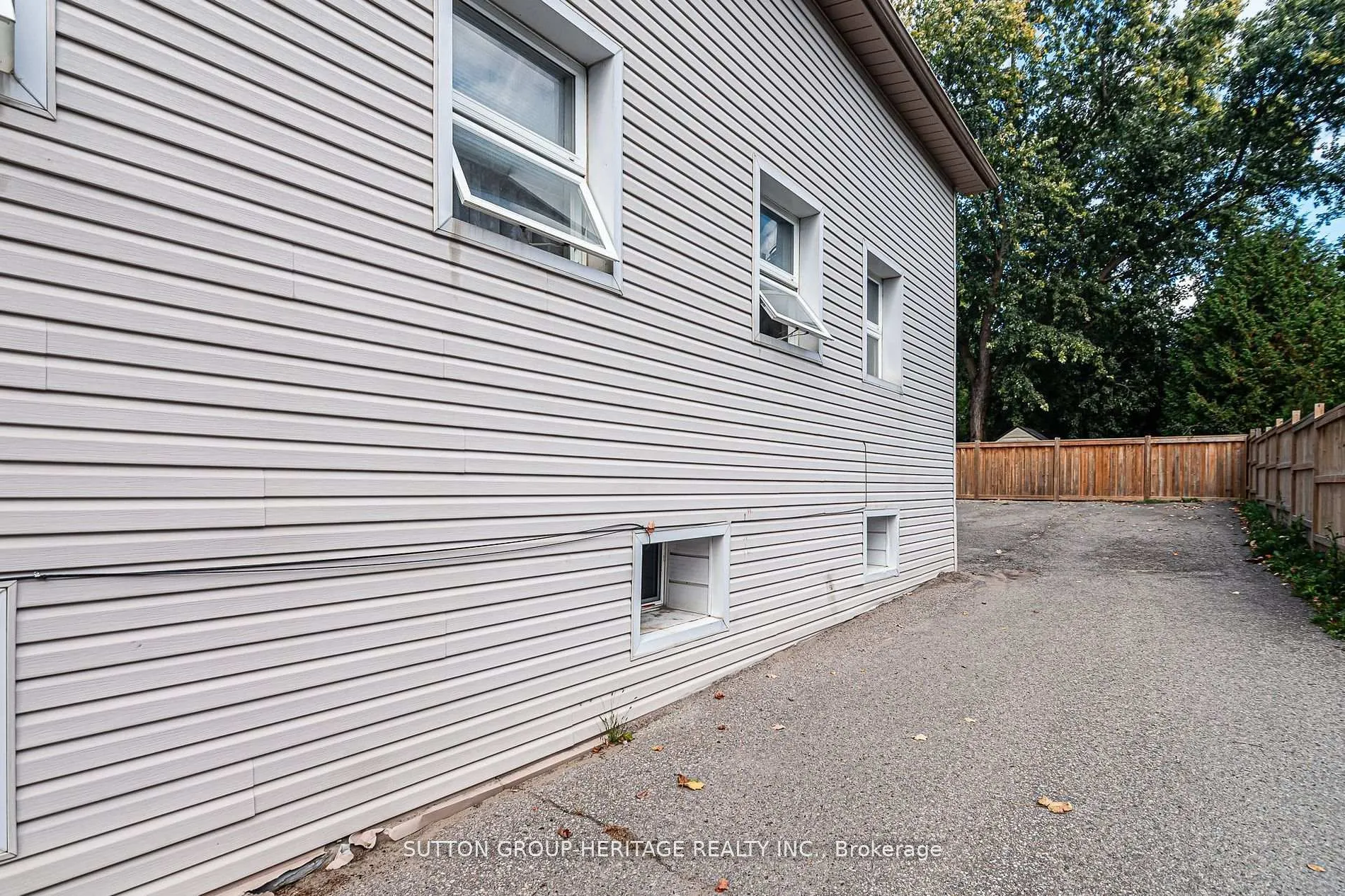 Photo 9 of 61 Main Street S, Uxbridge — HOMEH