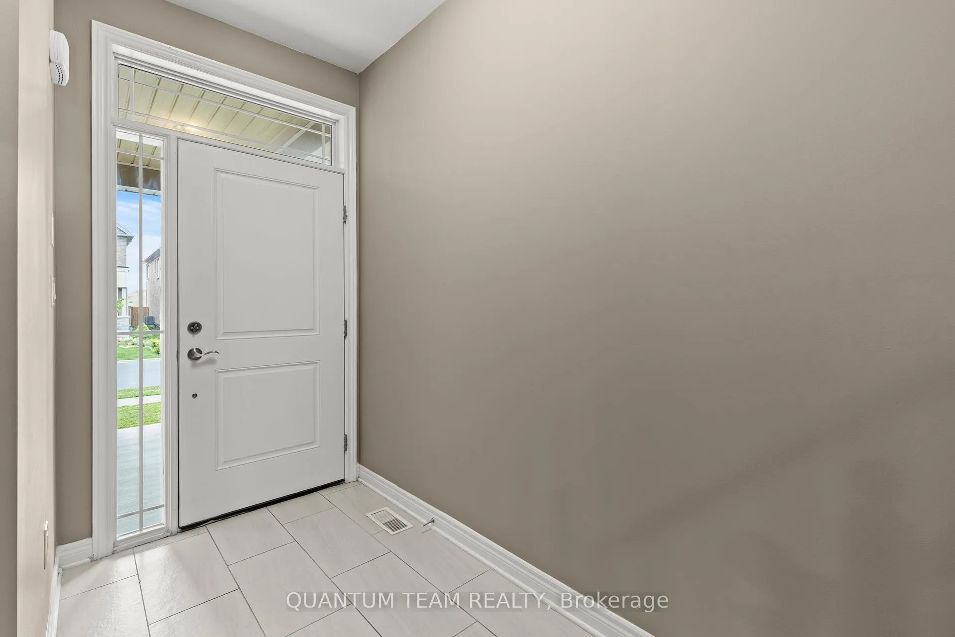 Photo 2 of 86 Homestead Way, Thorold, Rolling Meadows — HOMEH