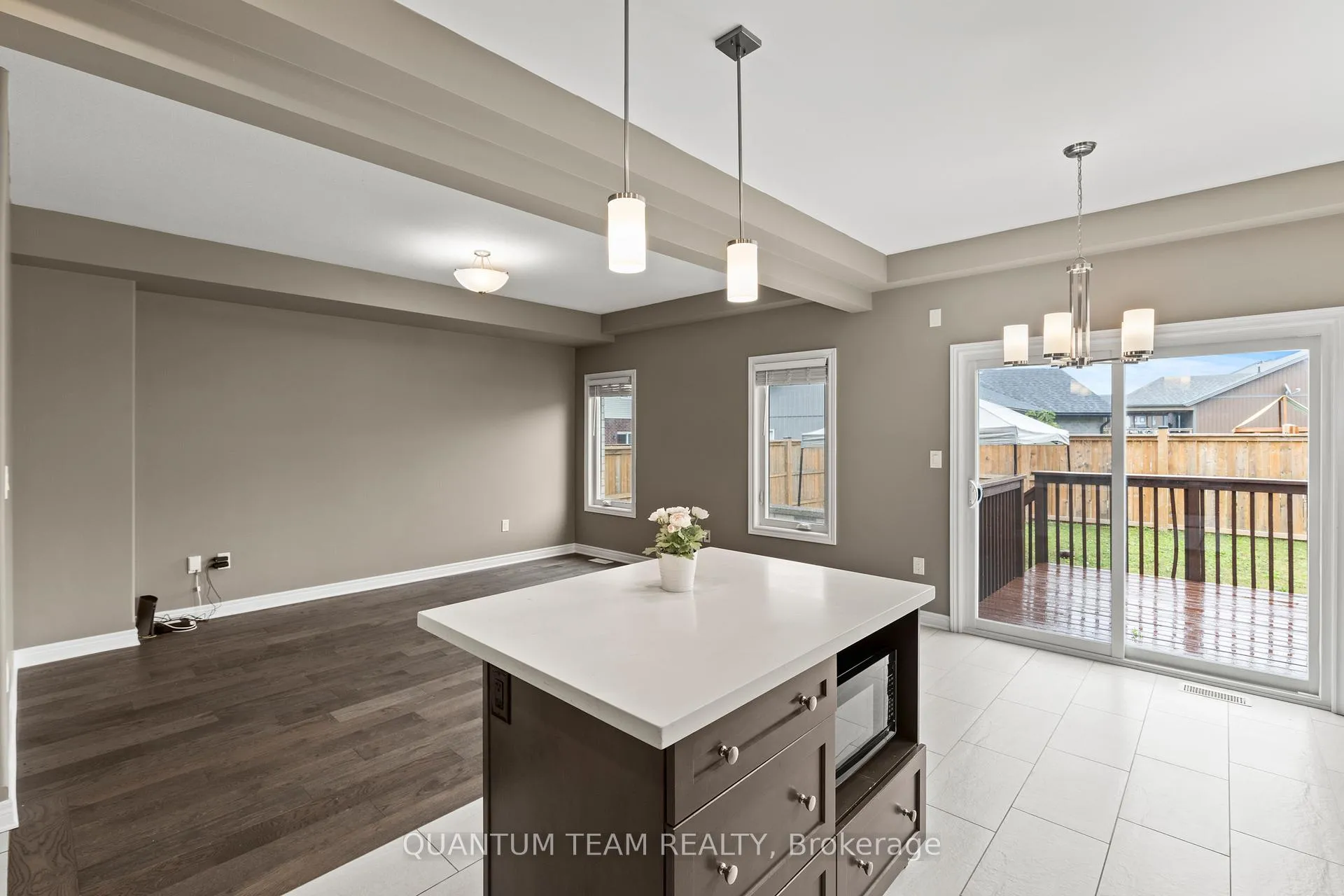 Photo 5 of 86 Homestead Way, Thorold, Rolling Meadows — HOMEH