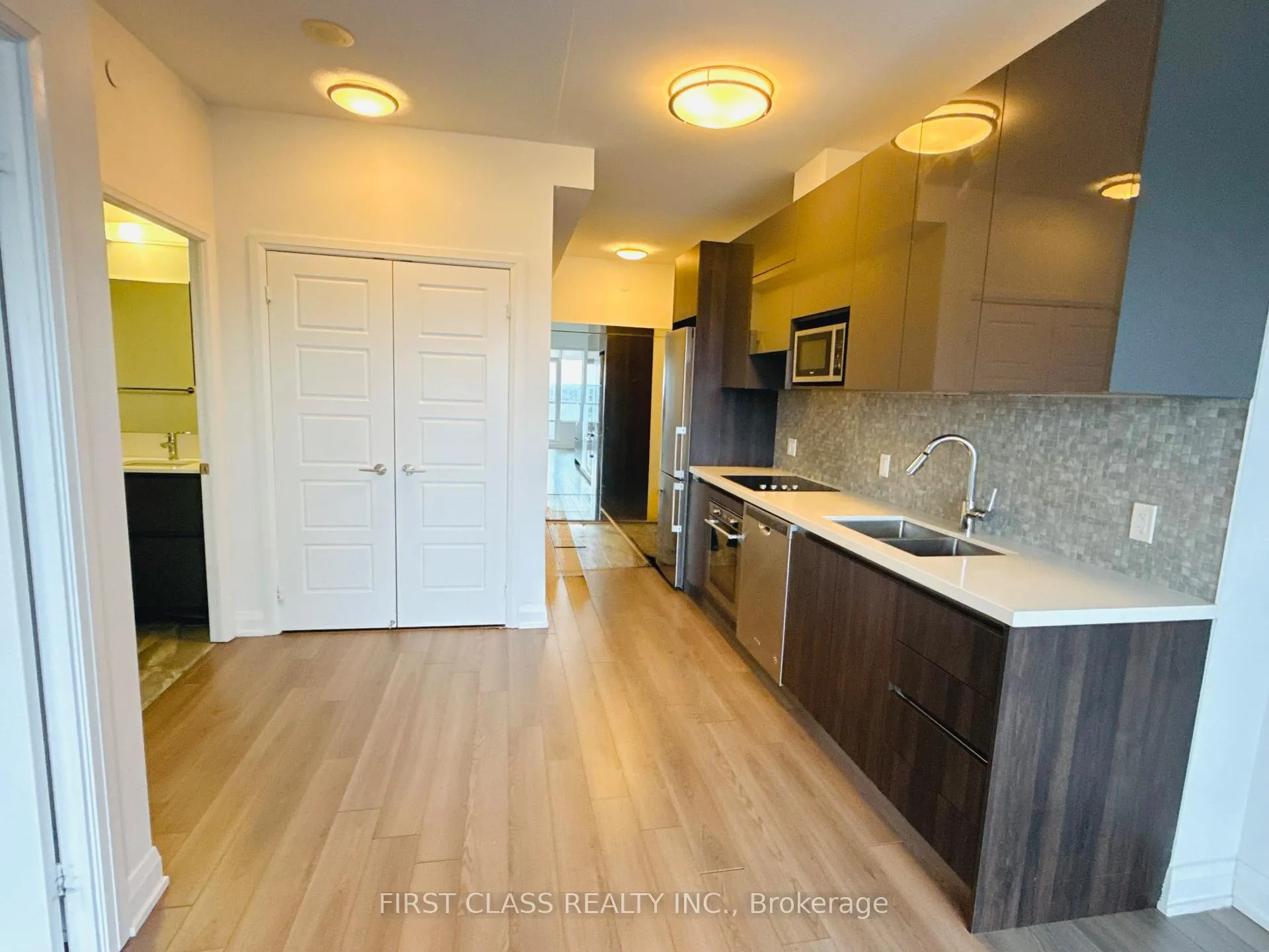 Photo 4 of Unit 2111, 15 Water Walk Drive, Markham, Unionville — HOMEH