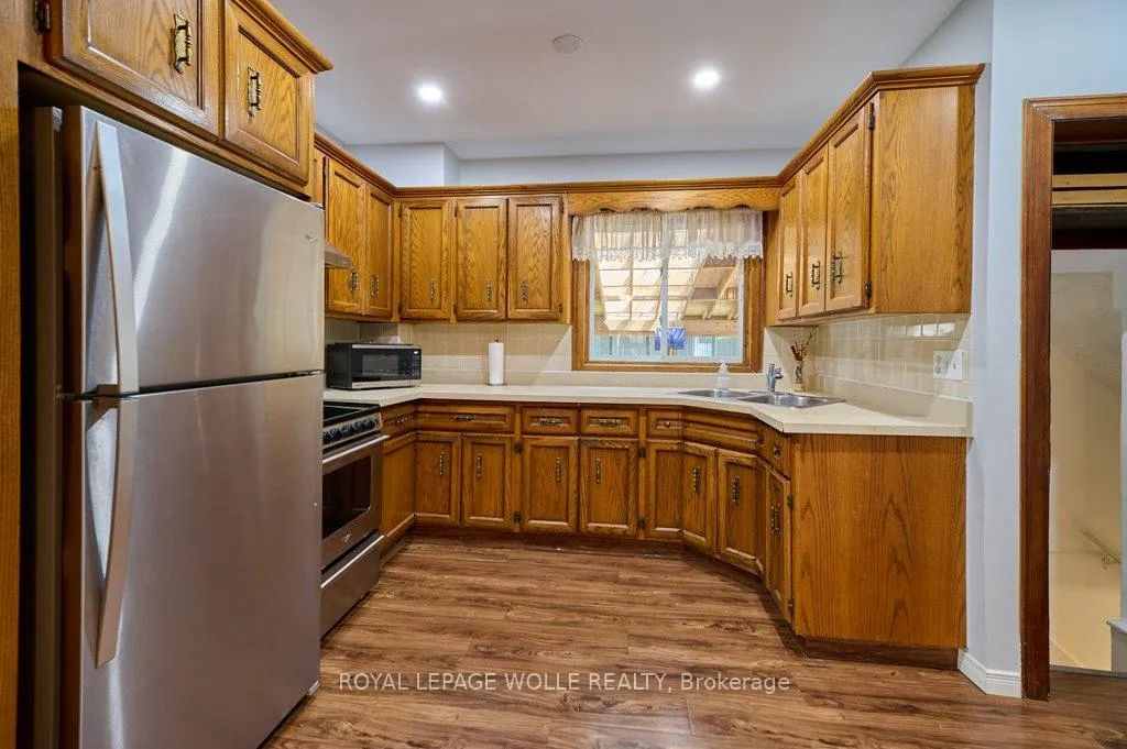 Photo 26 of 120 Wood Street, Kitchener — HOMEH