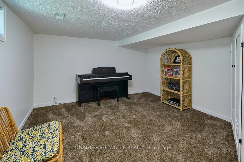 Photo 41 of 120 Wood Street, Kitchener — HOMEH