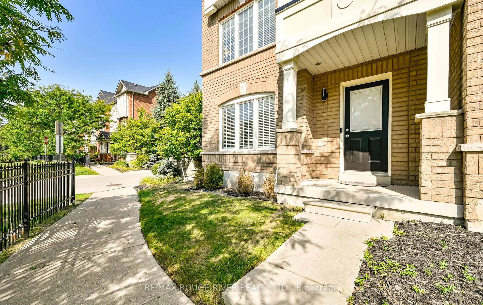 Photo 3 of Unit 20, 1790 Finch Avenue, Pickering, Village East — HOMEH