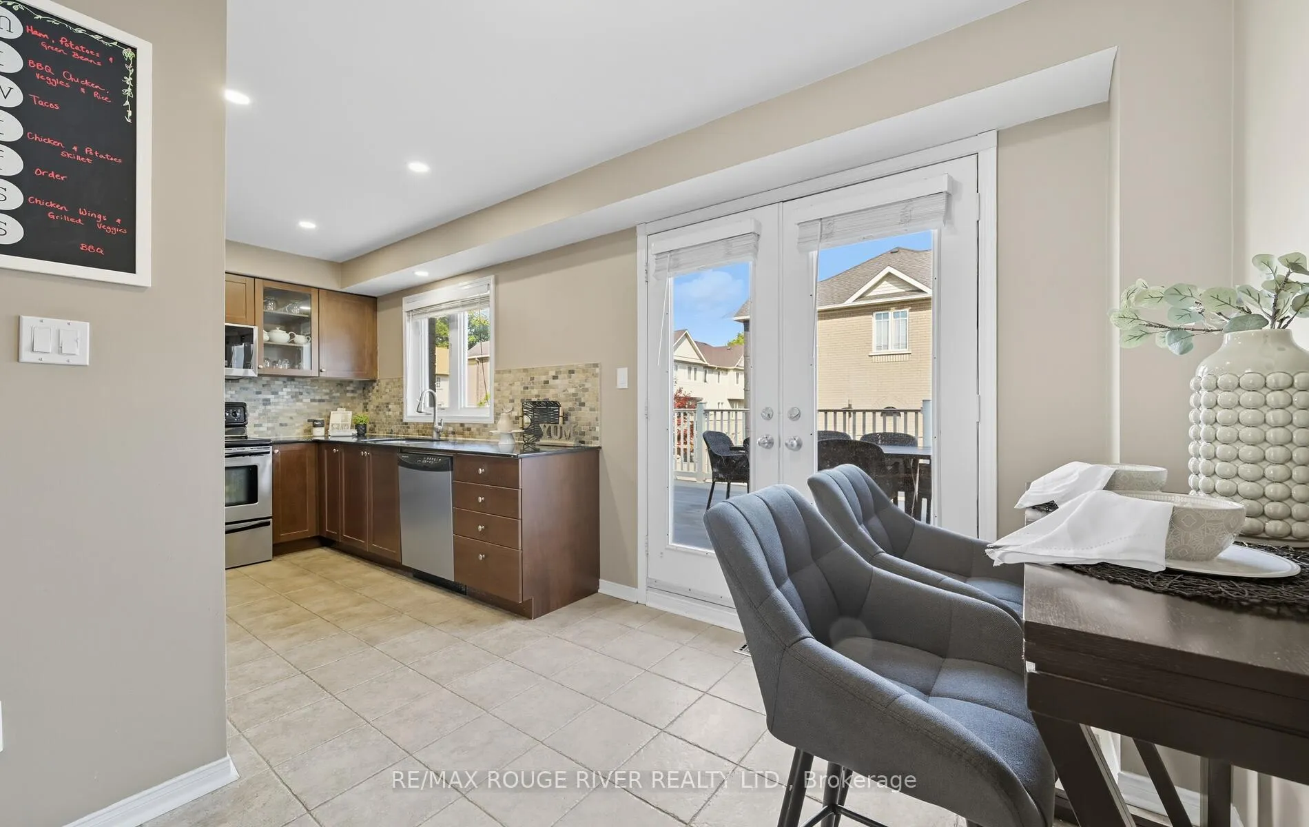 Photo 19 of Unit 20, 1790 Finch Avenue, Pickering, Village East — HOMEH
