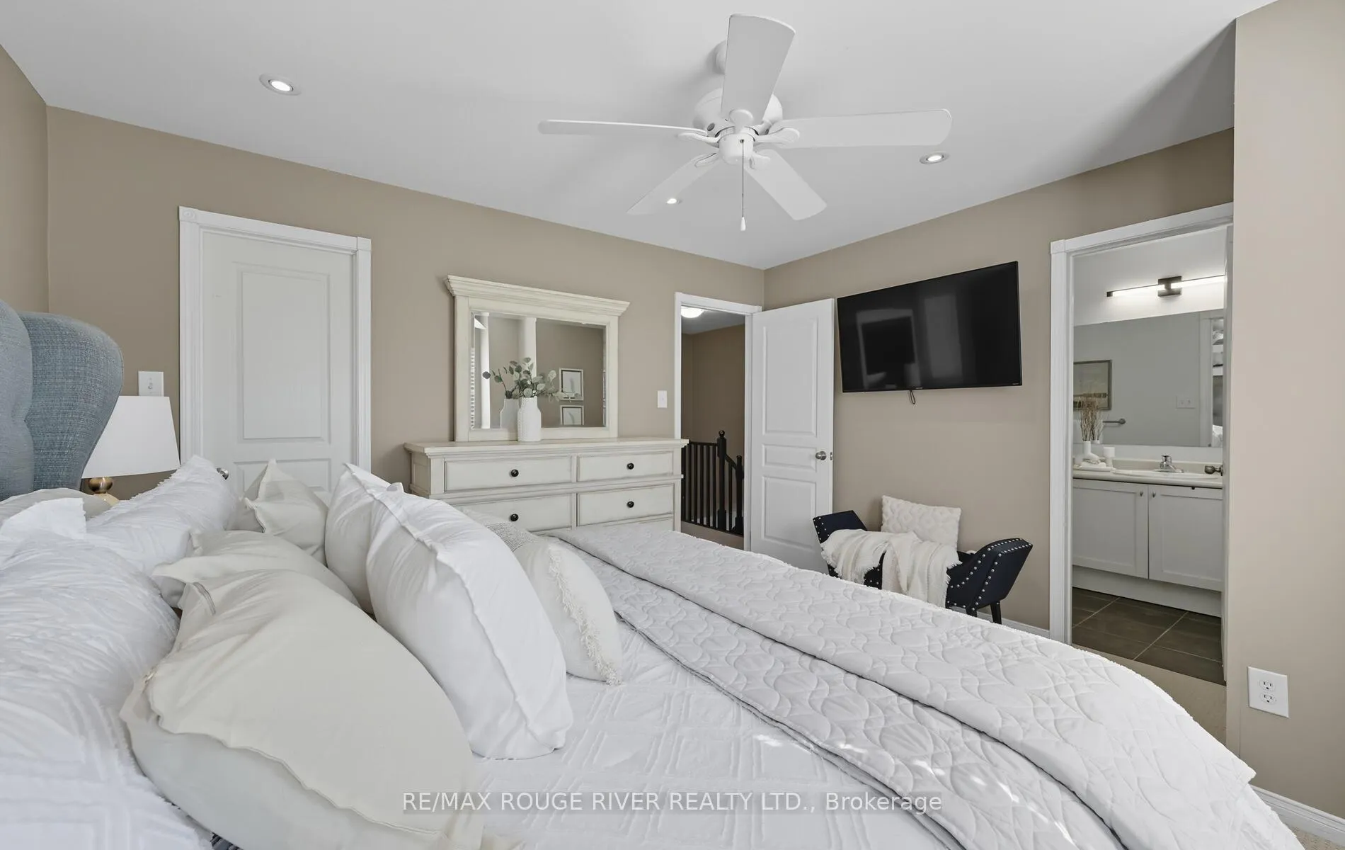 Photo 26 of Unit 20, 1790 Finch Avenue, Pickering, Village East — HOMEH