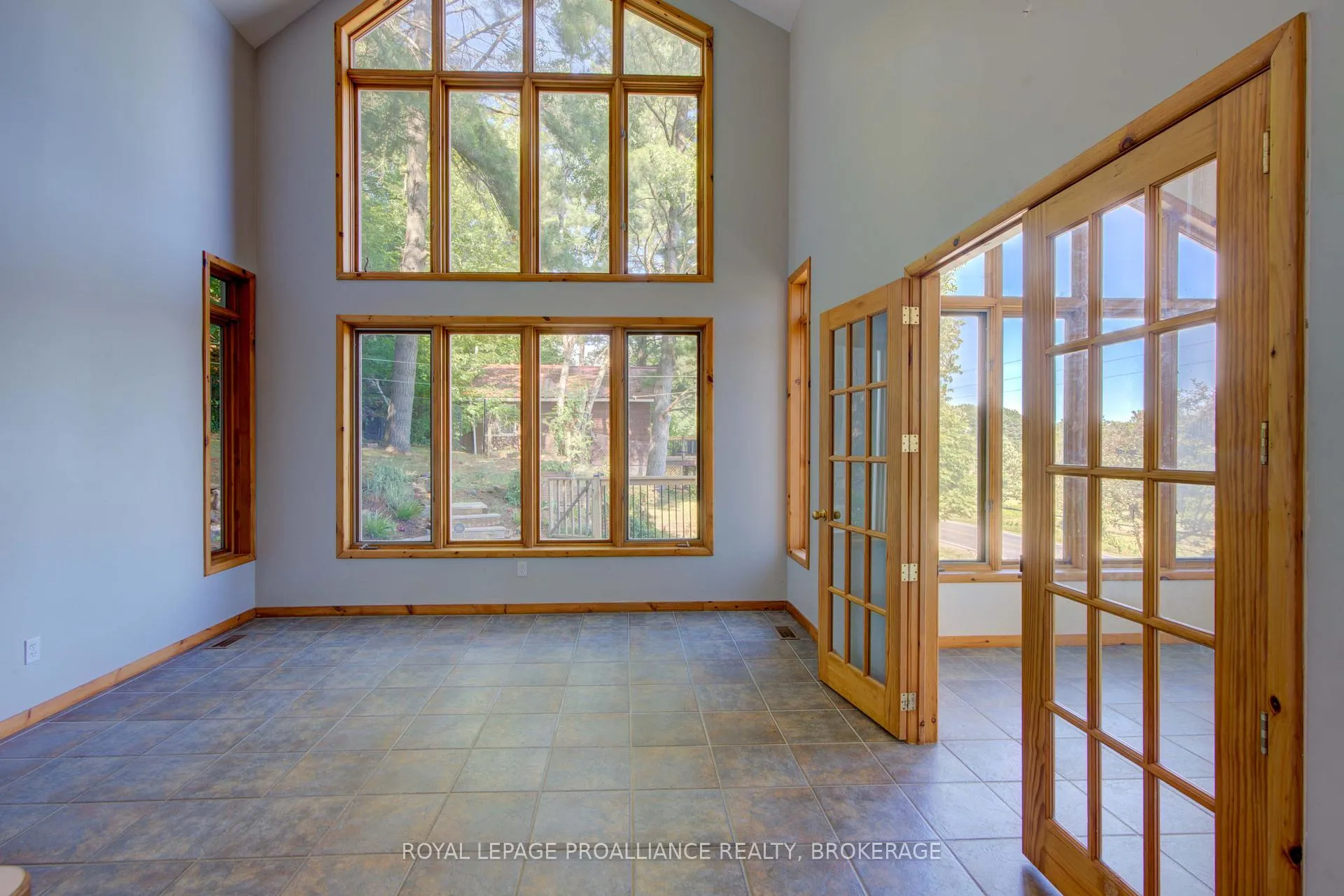 Photo 14 of 1512 Chaffey's Lock Road, Rideau Lakes, Rideau Lakes (South Crosby) Twp — HOMEH