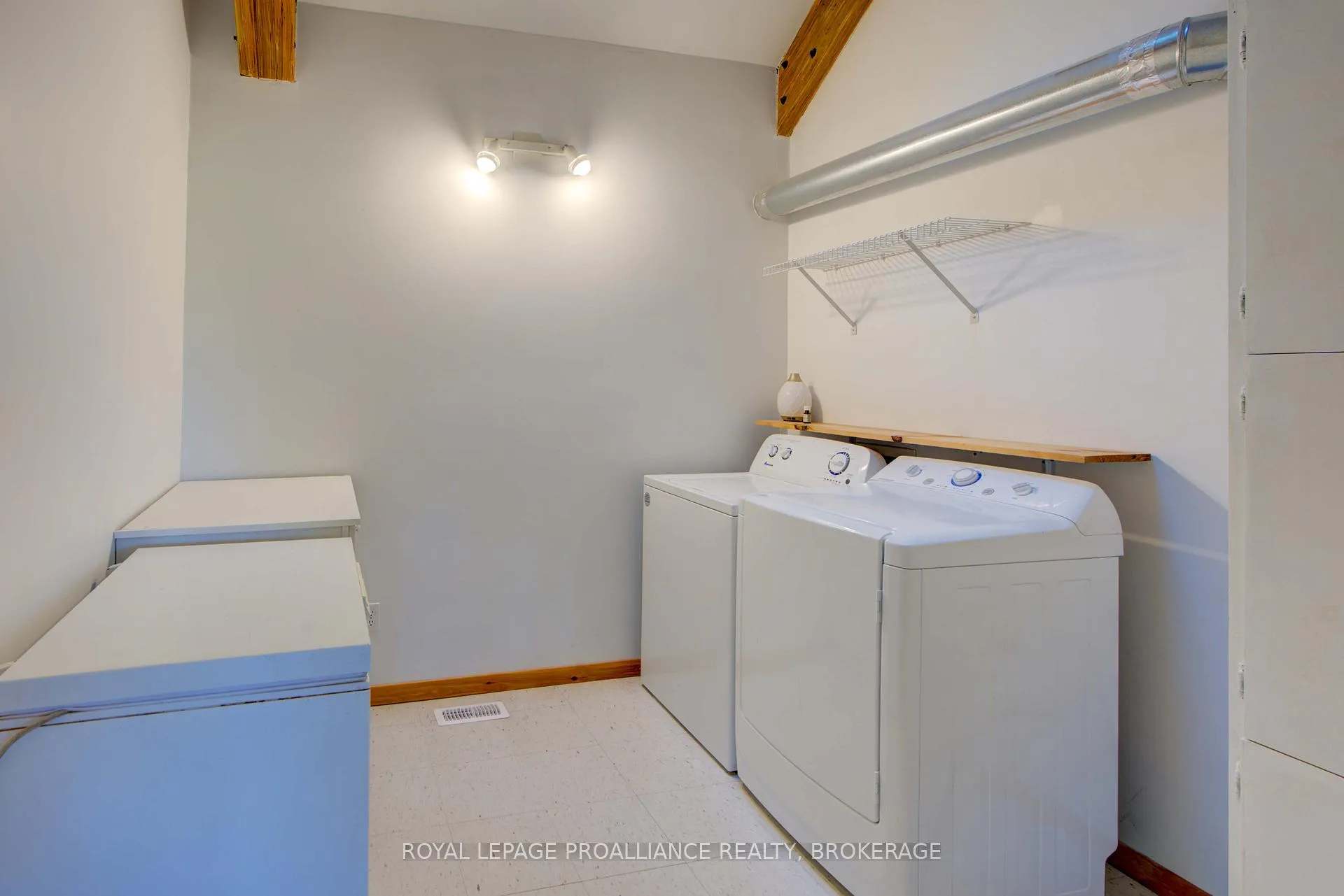 Photo 25 of 1512 Chaffey's Lock Road, Rideau Lakes, Rideau Lakes (South Crosby) Twp — HOMEH