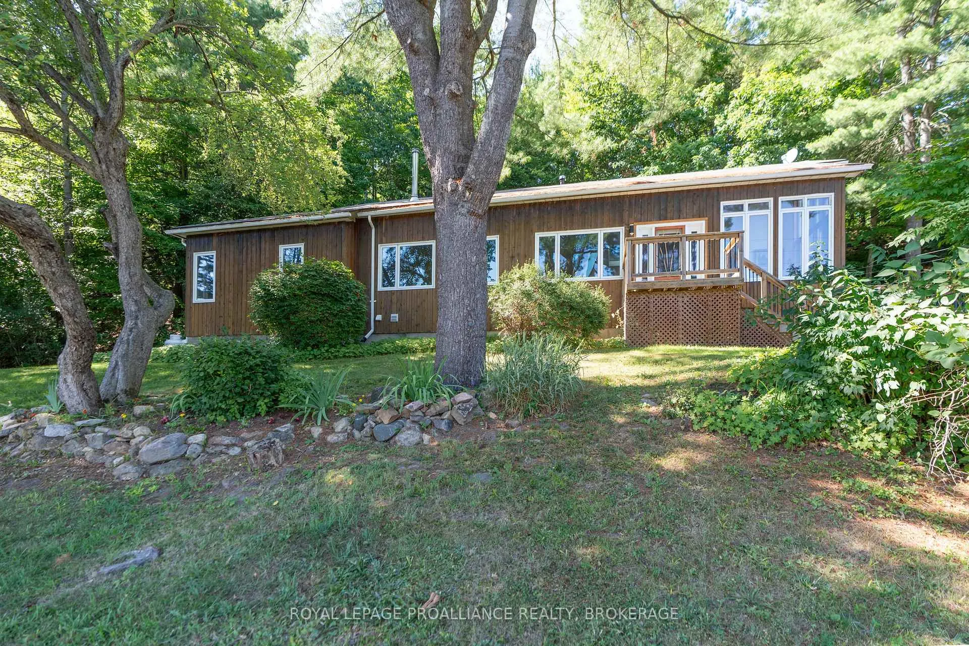 Photo 47 of 1512 Chaffey's Lock Road, Rideau Lakes, Rideau Lakes (South Crosby) Twp — HOMEH