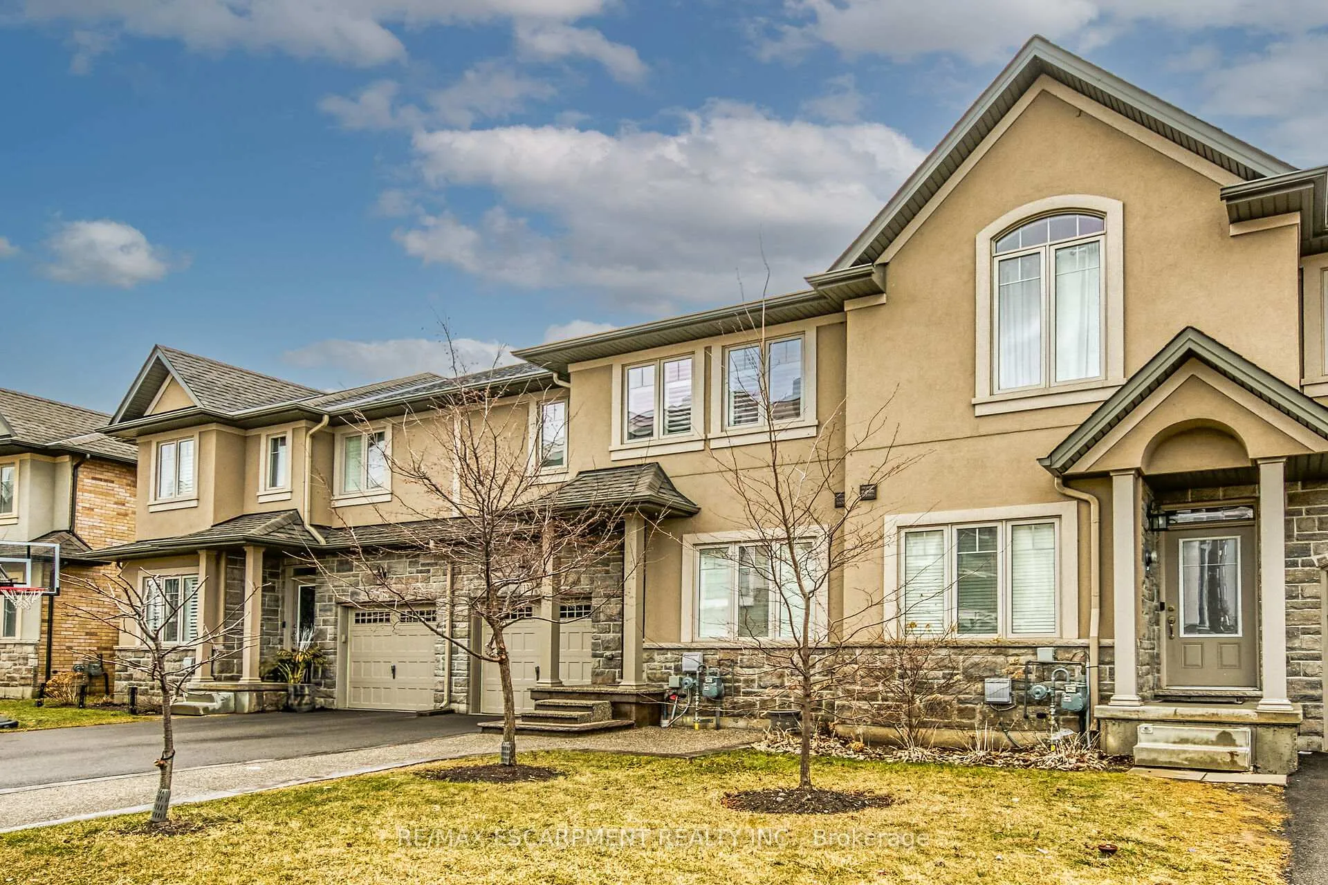 Photo 3 of 134 Shoreview Place, Hamilton, Stoney Creek — HOMEH