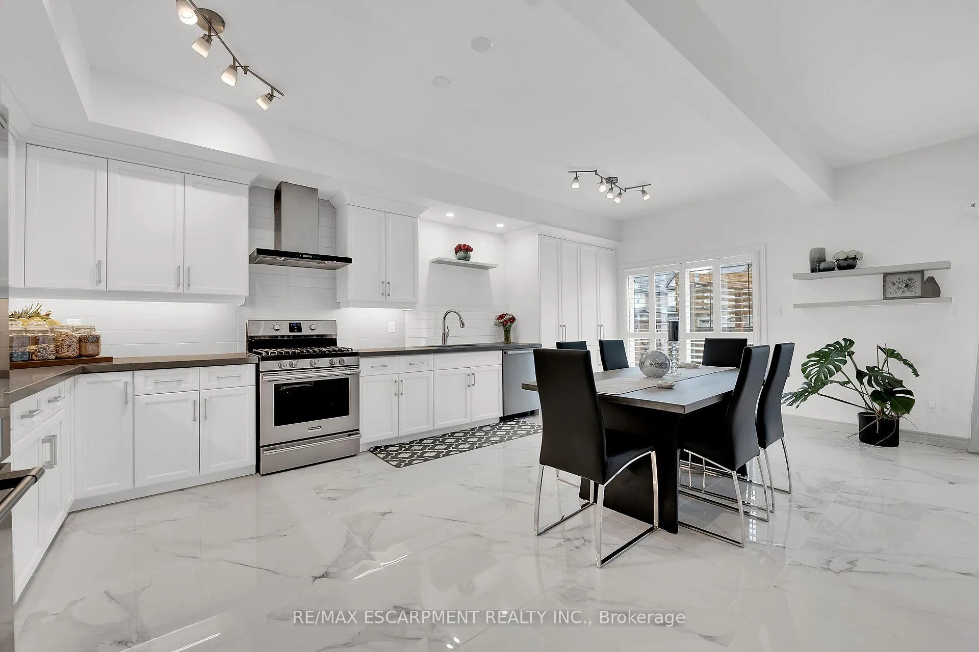 Photo 6 of 134 Shoreview Place, Hamilton, Stoney Creek — HOMEH