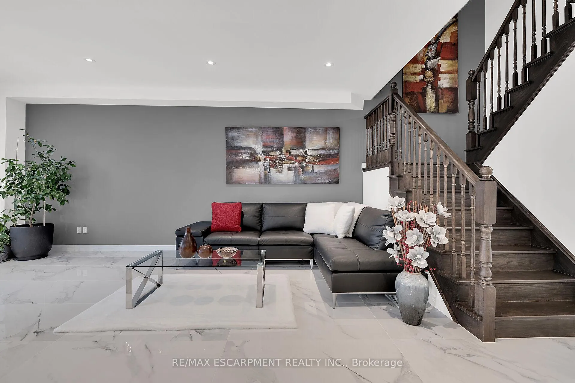 Photo 13 of 134 Shoreview Place, Hamilton, Stoney Creek — HOMEH