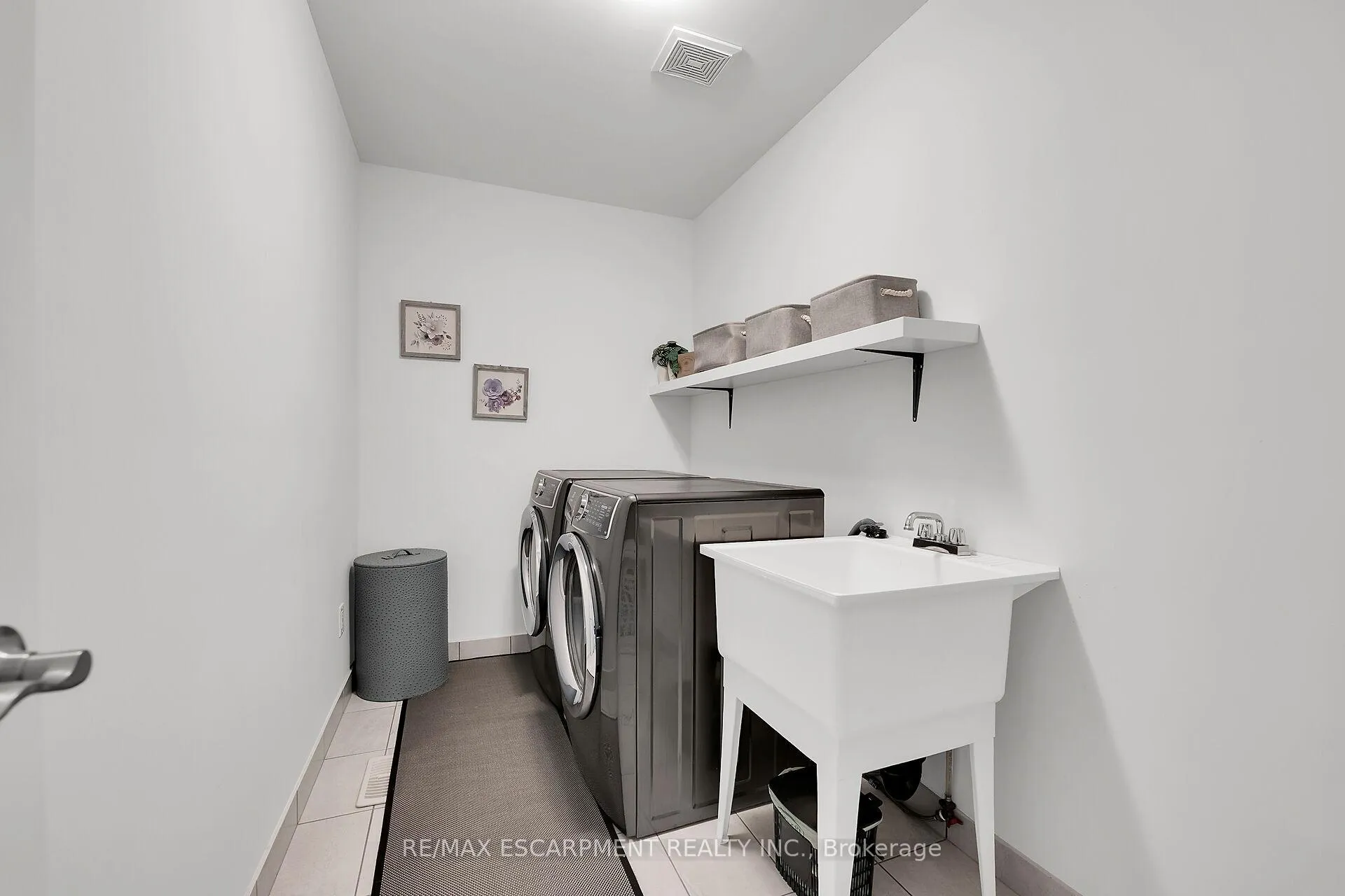 Photo 34 of 134 Shoreview Place, Hamilton, Stoney Creek — HOMEH