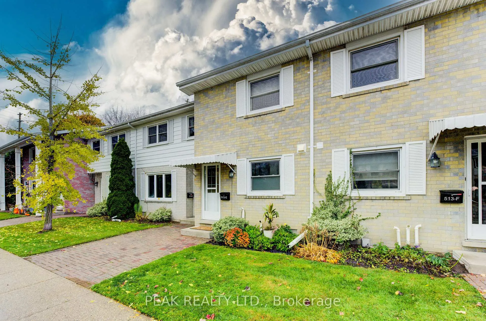 Photo 3 of Unit E, 513 Weber Street, Waterloo — HOMEH