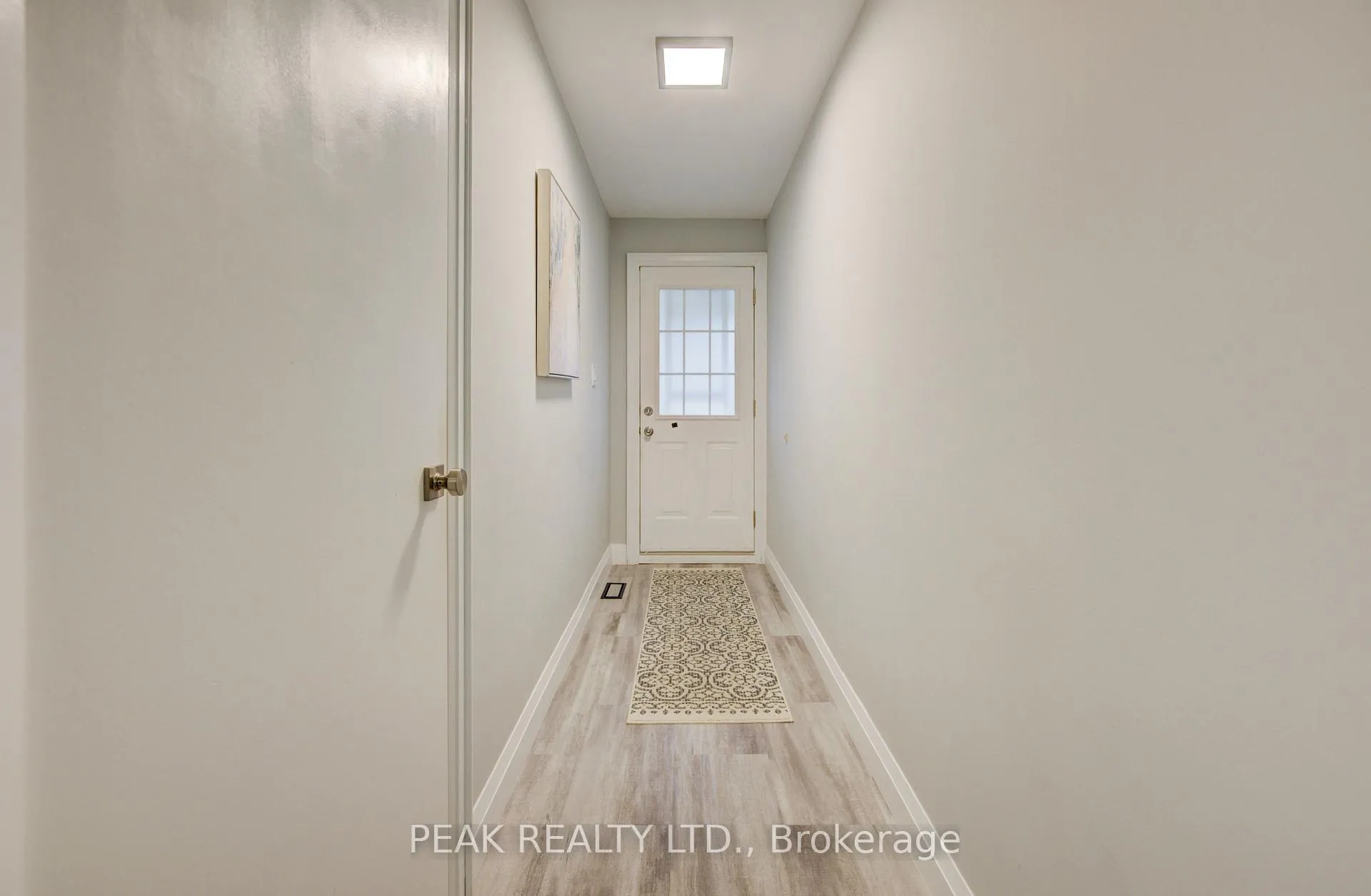 Photo 4 of Unit E, 513 Weber Street, Waterloo — HOMEH