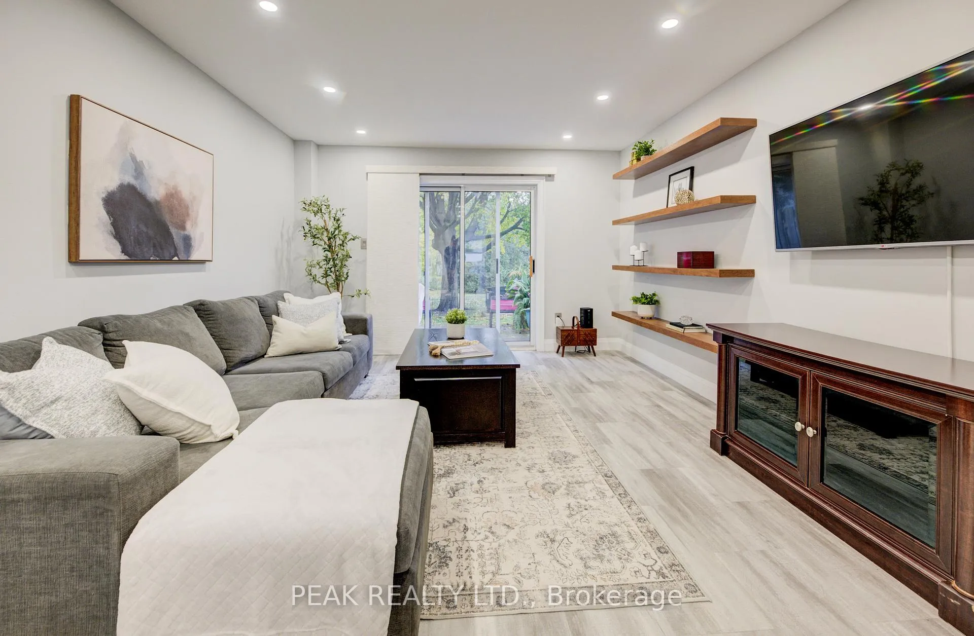 Photo 14 of Unit E, 513 Weber Street, Waterloo — HOMEH