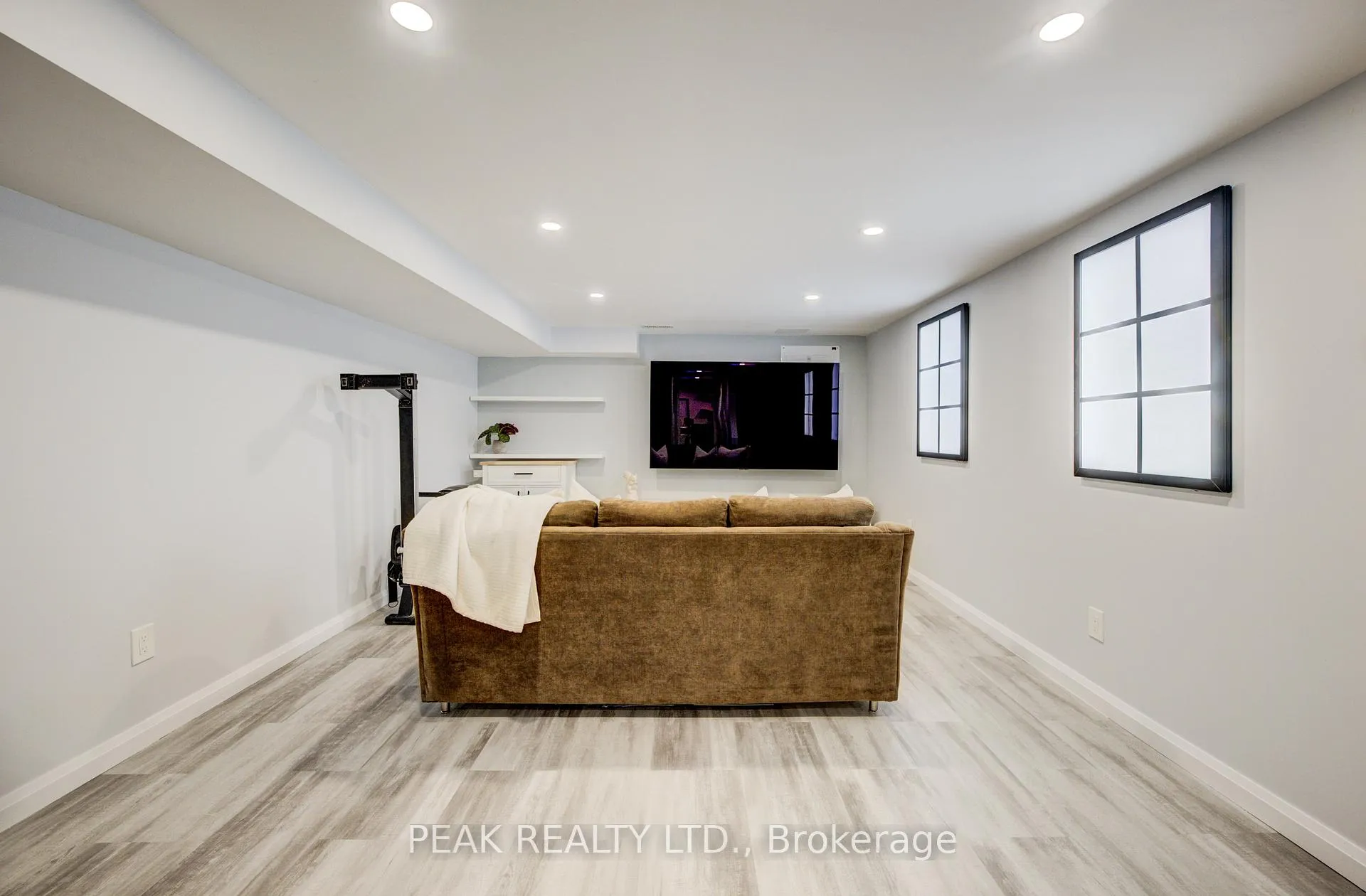 Photo 31 of Unit E, 513 Weber Street, Waterloo — HOMEH