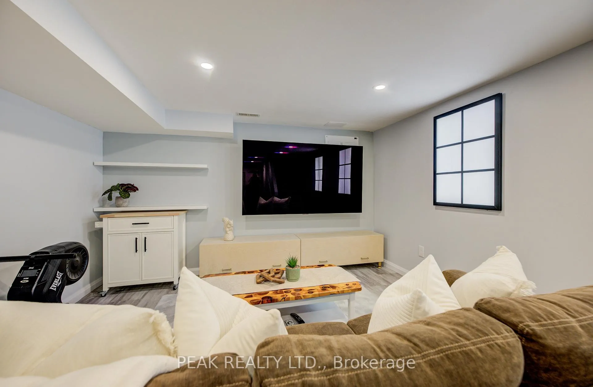 Photo 33 of Unit E, 513 Weber Street, Waterloo — HOMEH
